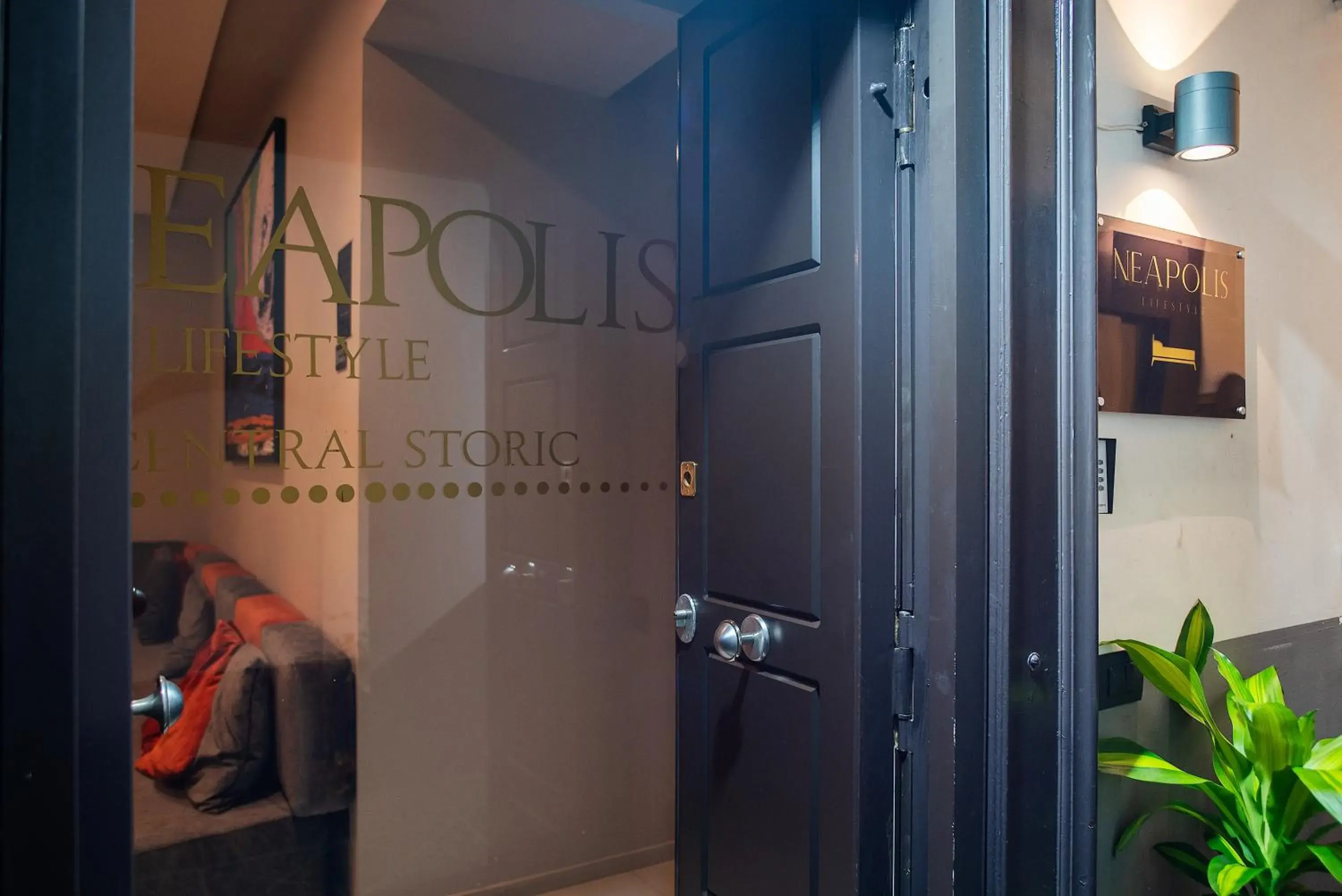 Neapolis Lifestyle Neapolis Lifestyle