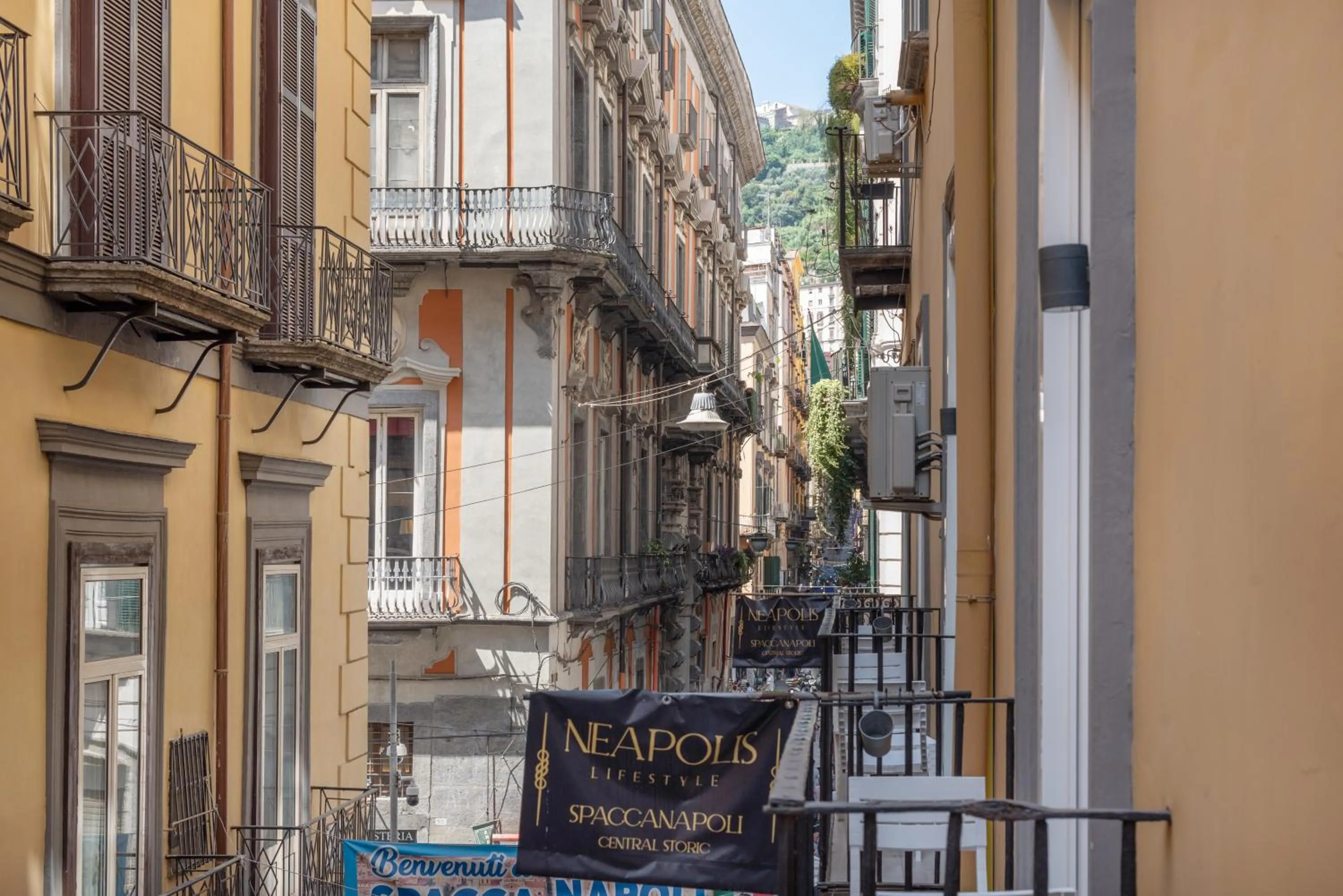 Neighbourhood in Neapolis Lifestyle