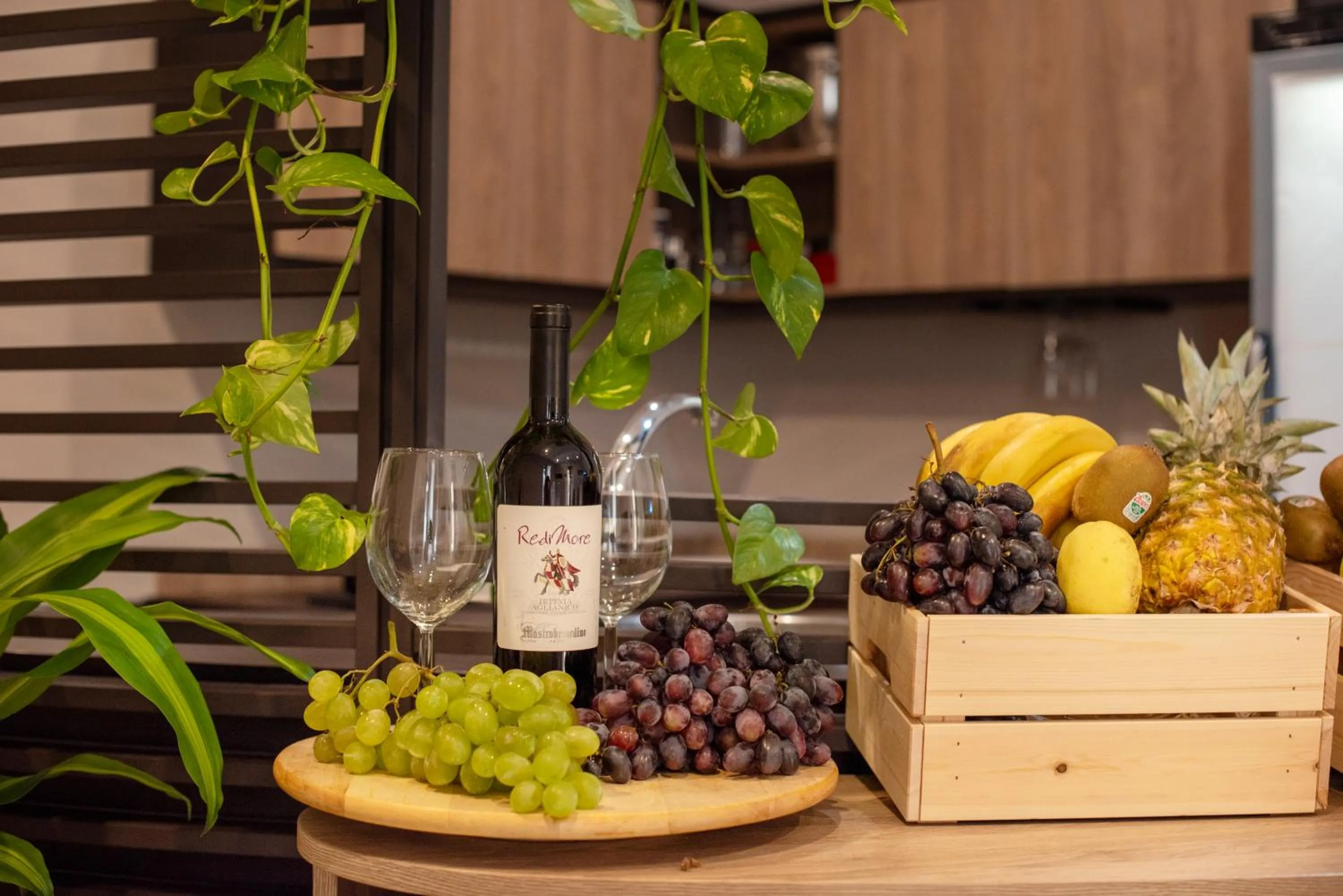 Food in Neapolis Lifestyle