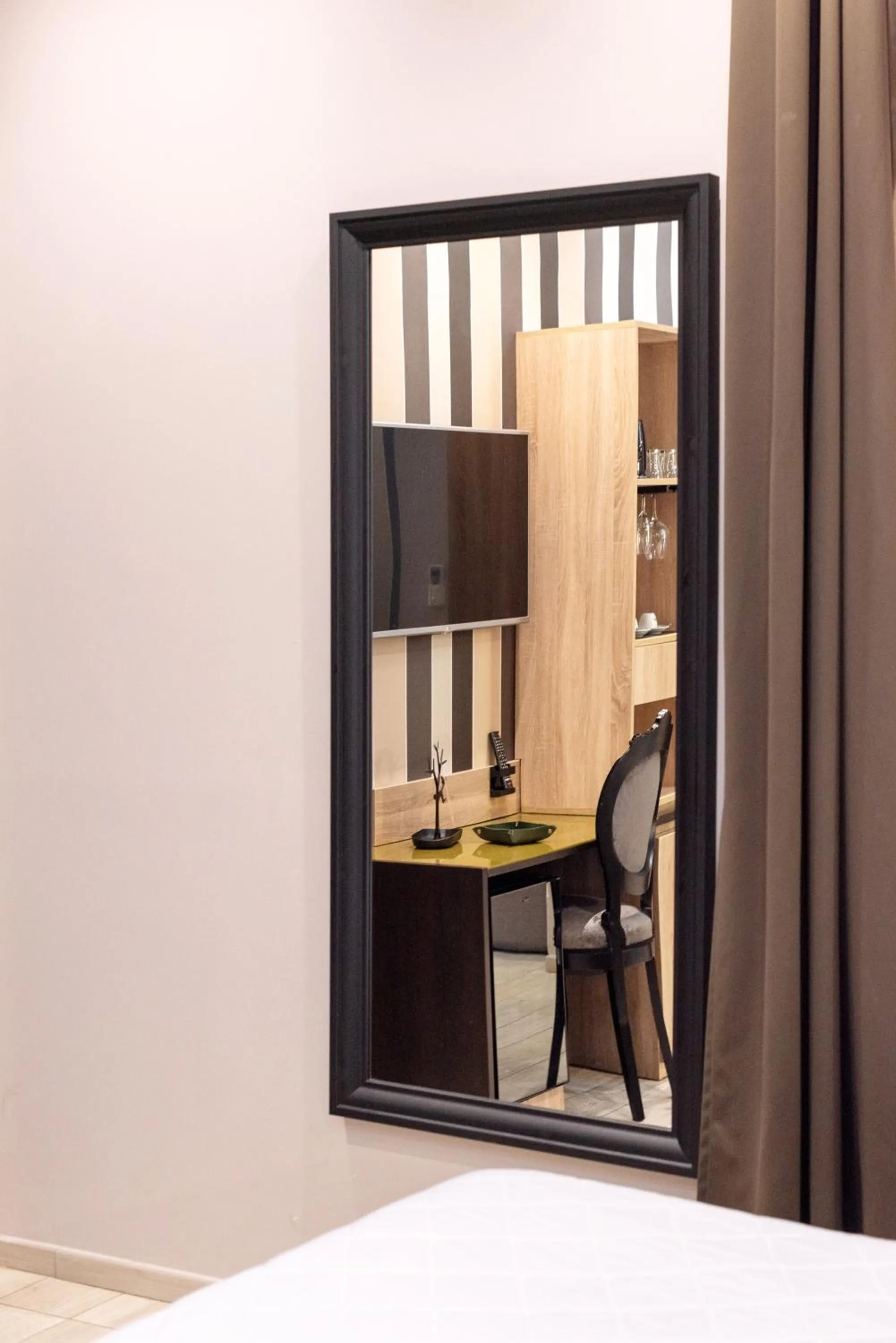 Photo of the whole room, Bed in Neapolis Lifestyle