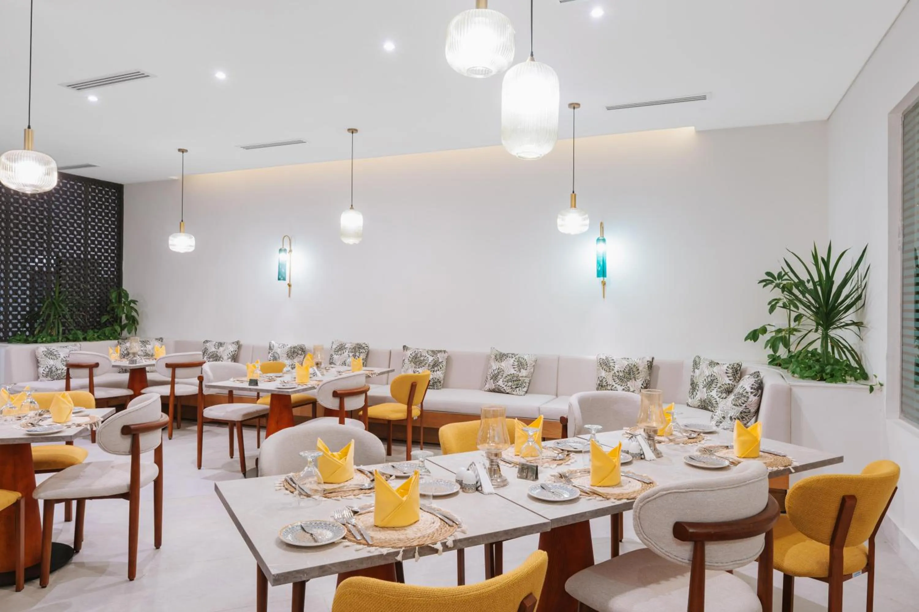 Restaurant/places to eat in Diamond Beach by Pearl Resorts