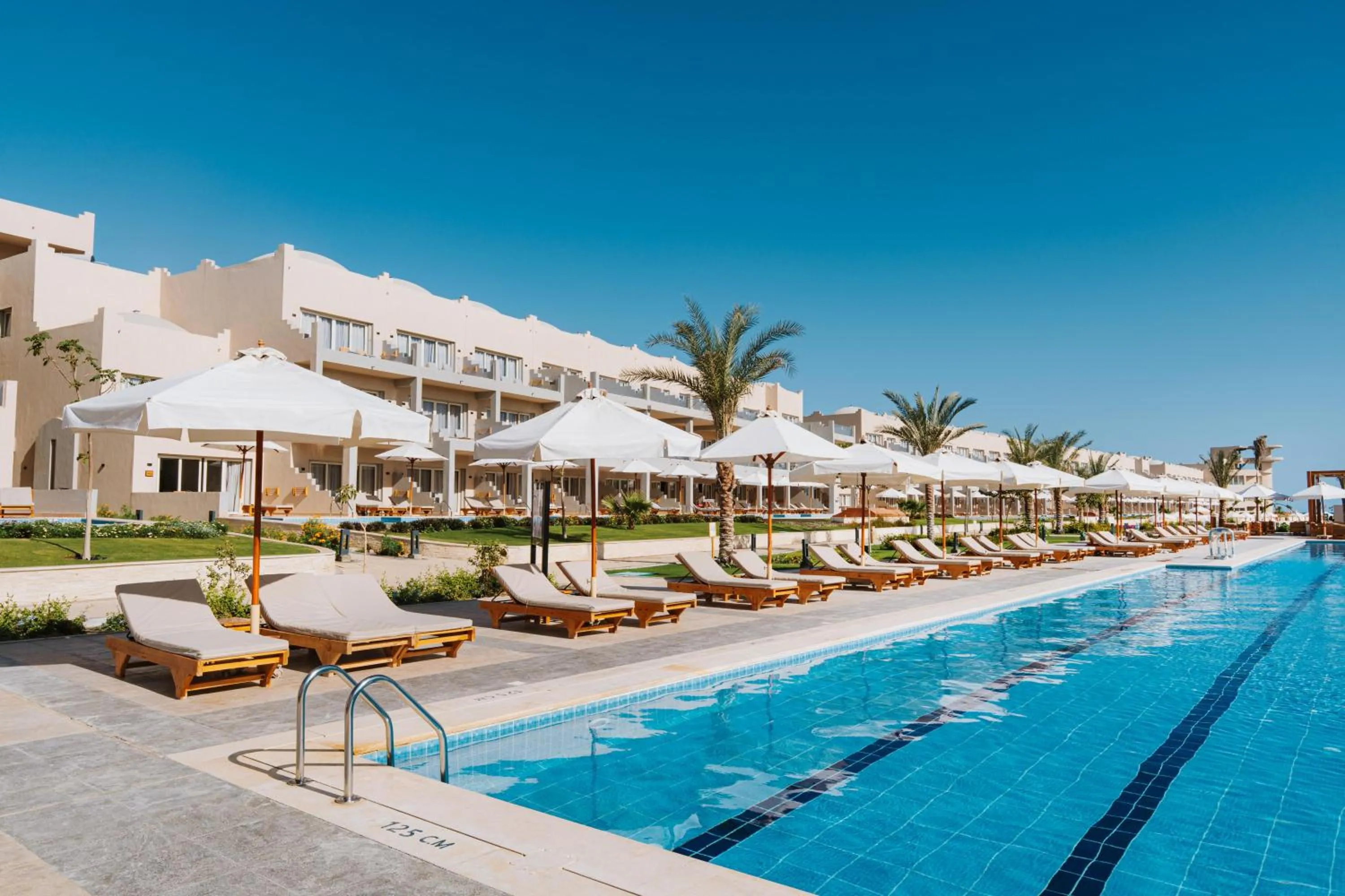 Swimming pool in Diamond Beach by Pearl Resorts