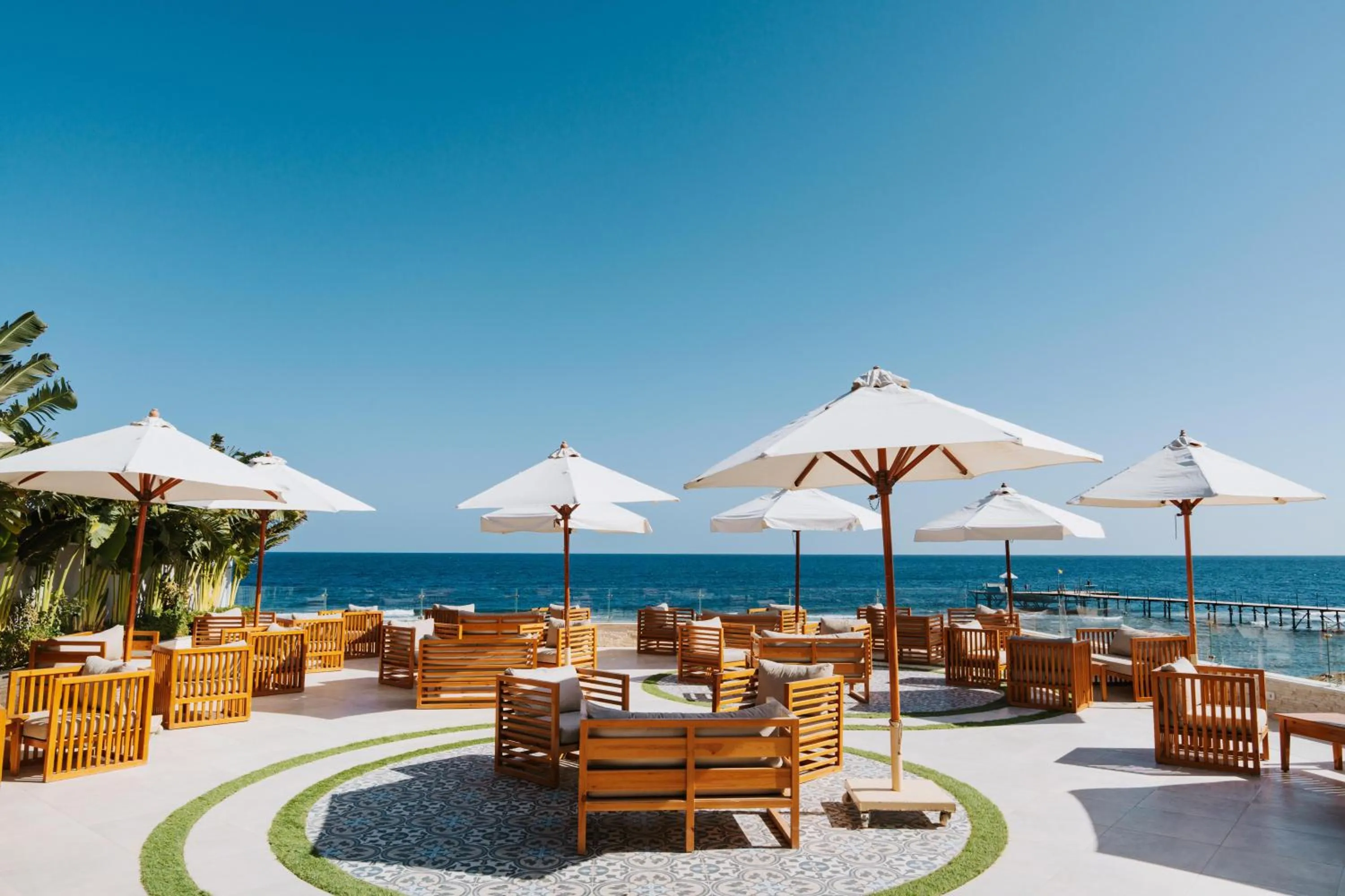 Lounge or bar in Diamond Beach by Pearl Resorts