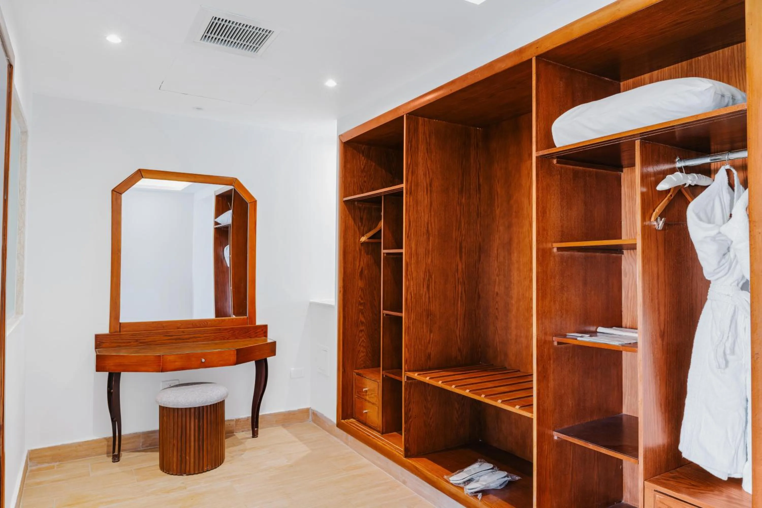 Photo of the whole room in Diamond Beach by Pearl Resorts