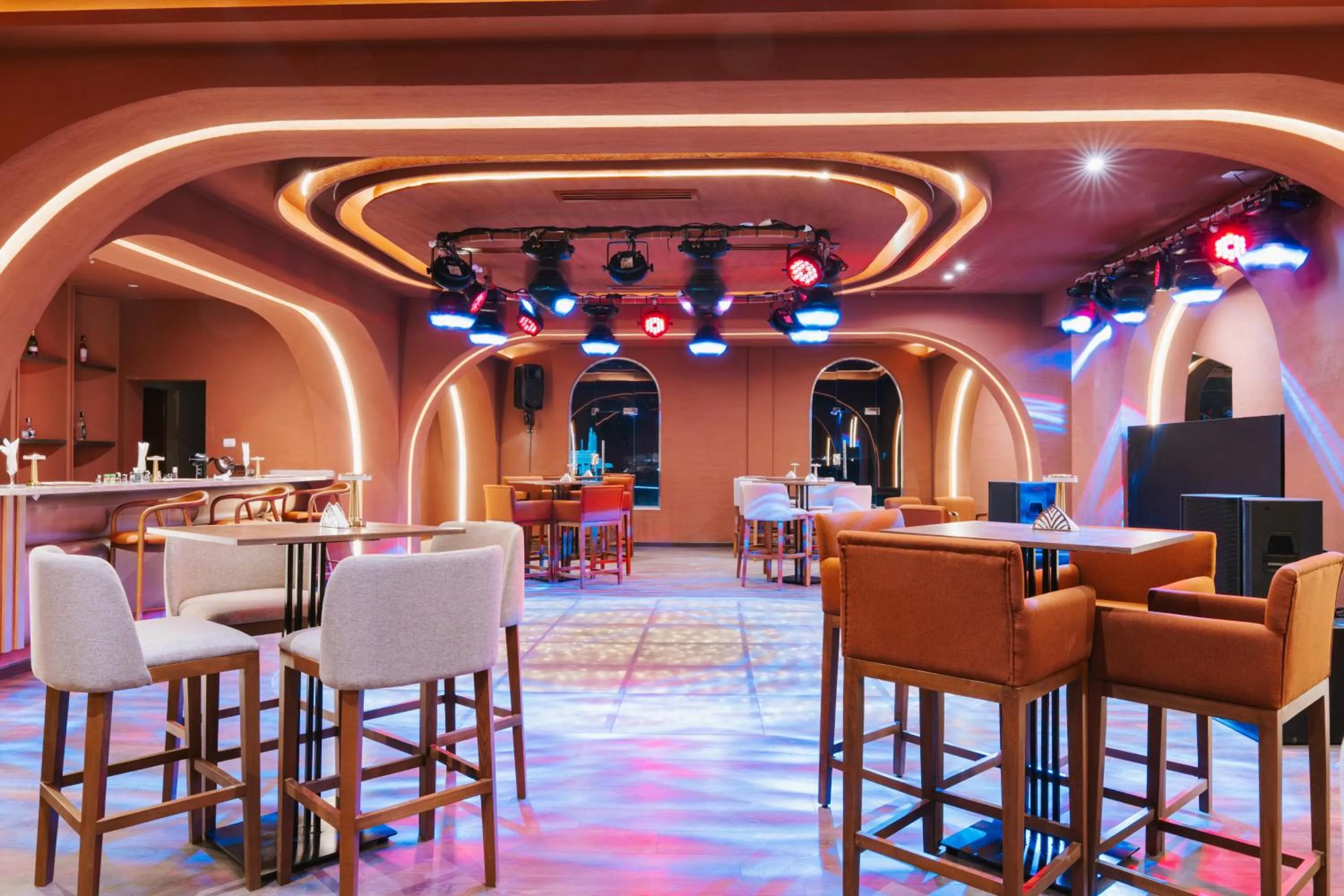 Lounge or bar in Diamond Beach by Pearl Resorts