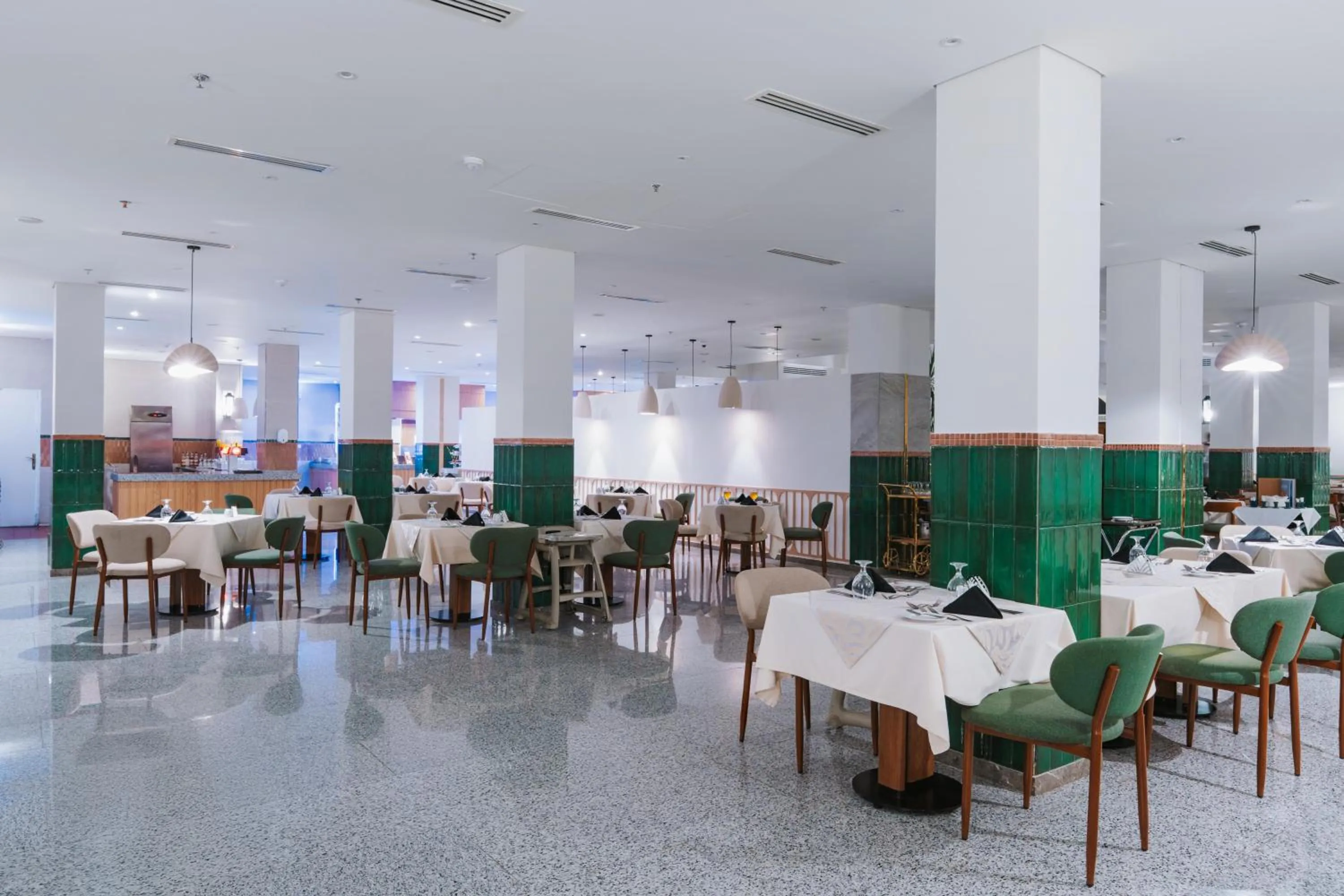 Restaurant/places to eat in Diamond Beach by Pearl Resorts