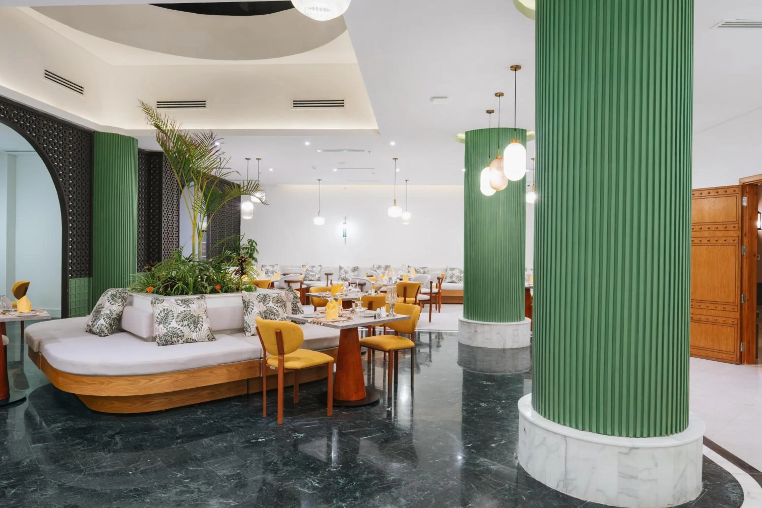 Restaurant/places to eat in Diamond Beach by Pearl Resorts