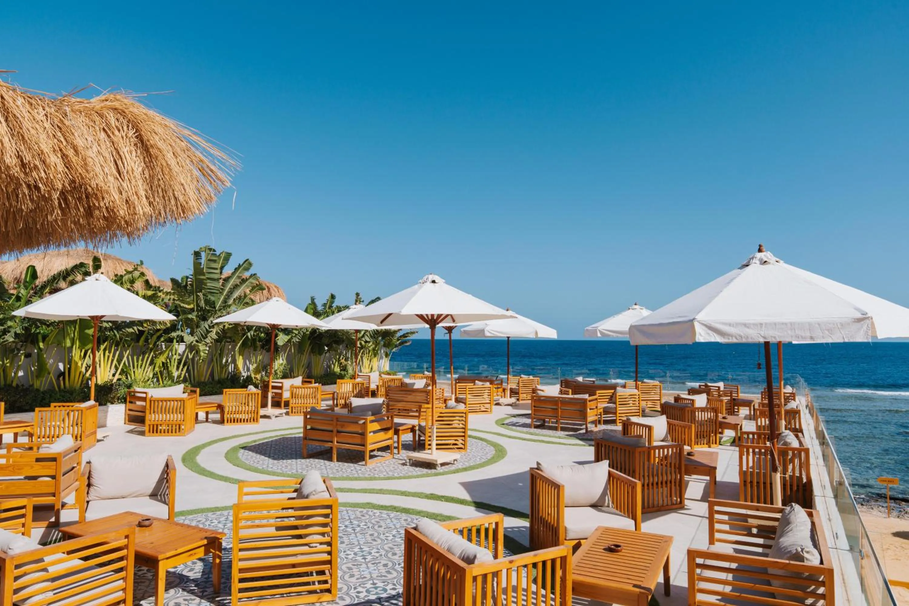 Lounge or bar in Diamond Beach by Pearl Resorts