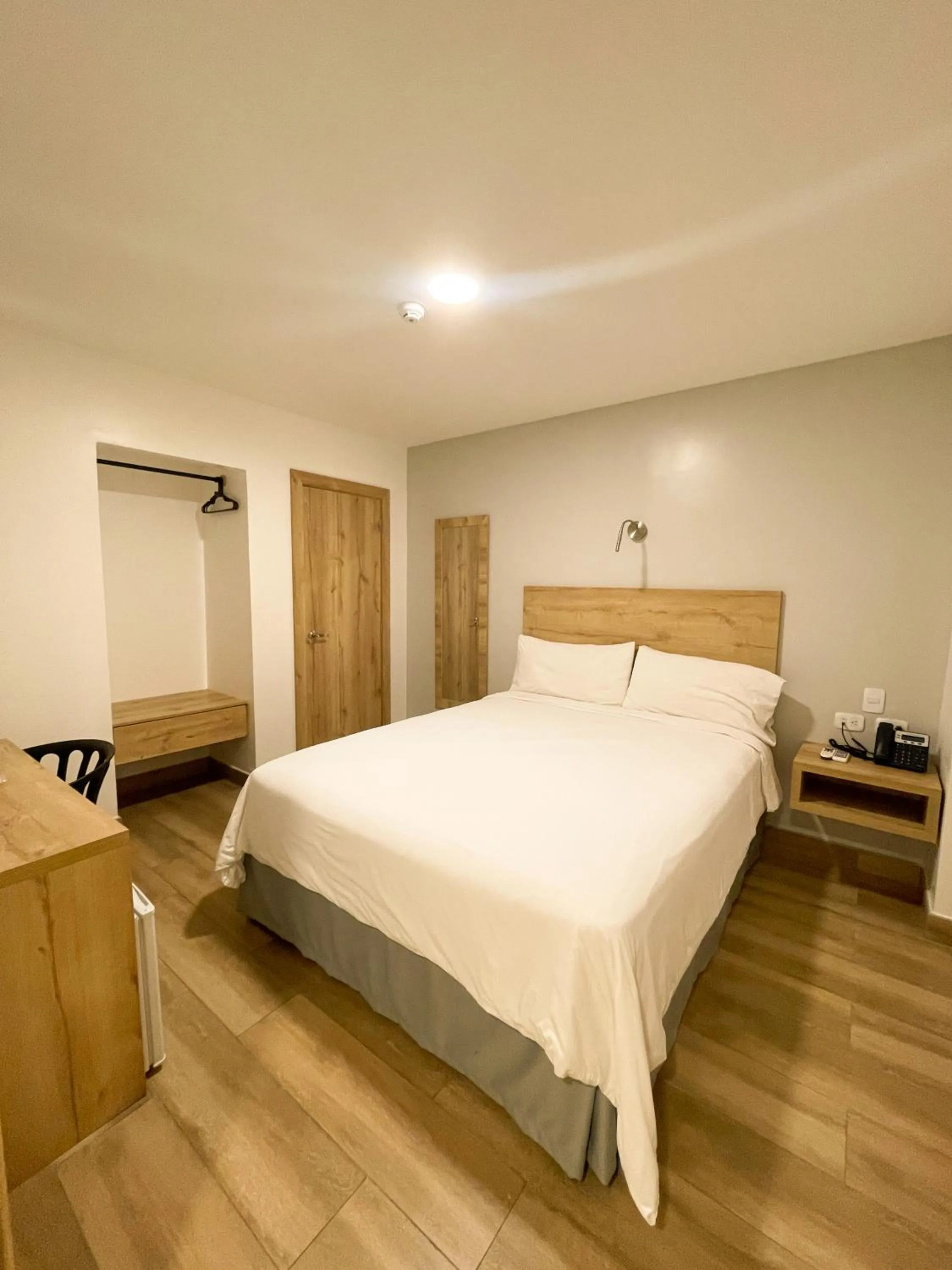 Bedroom, Bed in The Park Hotel