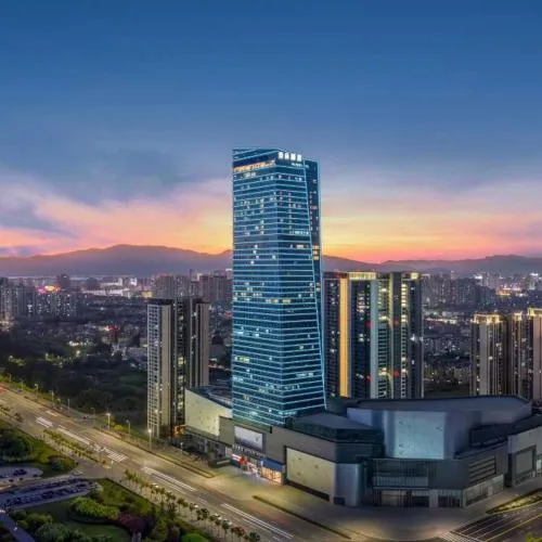 Atour Hotel Kunming Guandu Longhu Times Financial Center