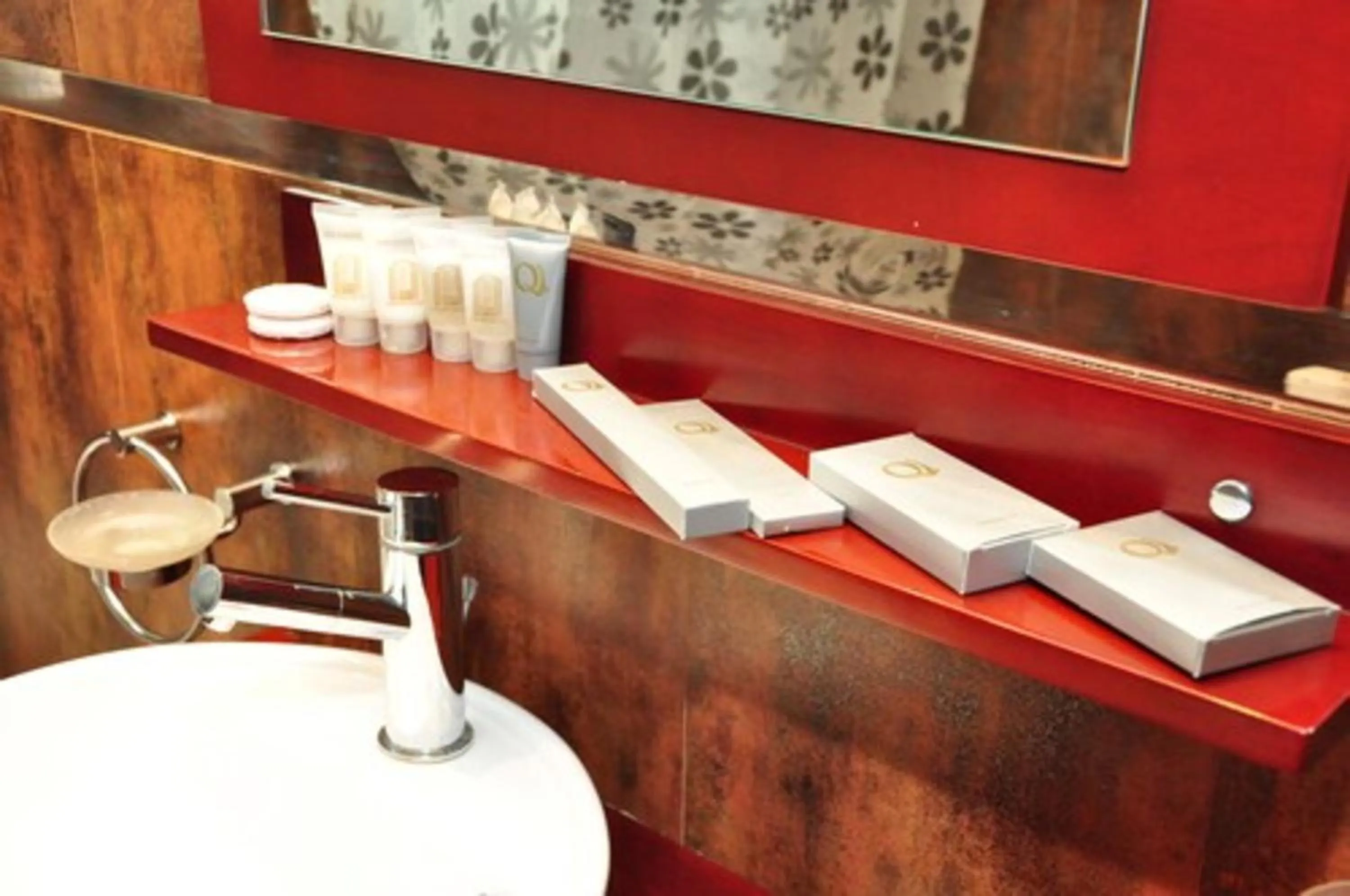 Bathroom in Al Manzil Hotel Bahrain