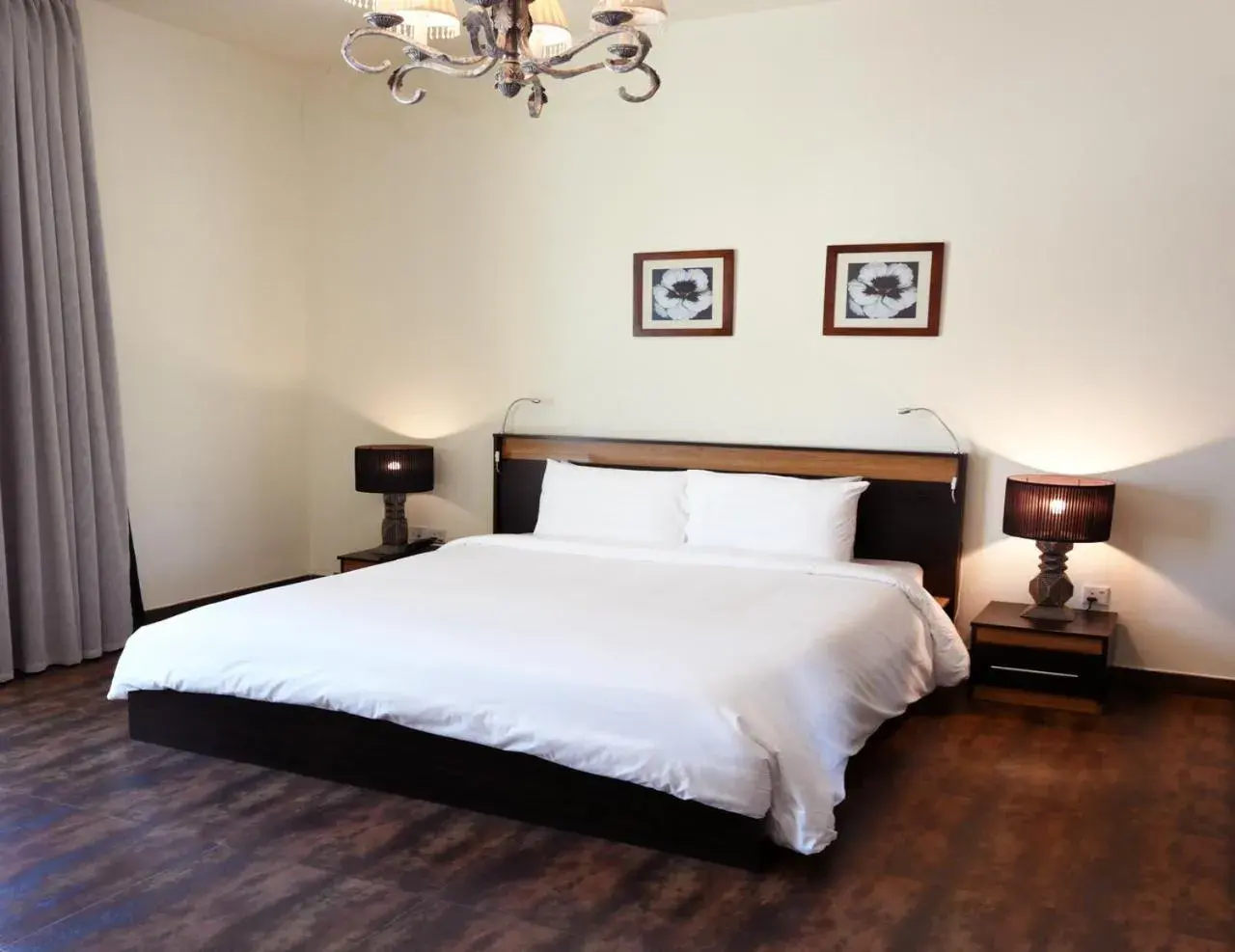 Bedroom, Bed in Al Manzil Hotel Bahrain Bedroom, Bed in Al Manzil Hotel Bahrain