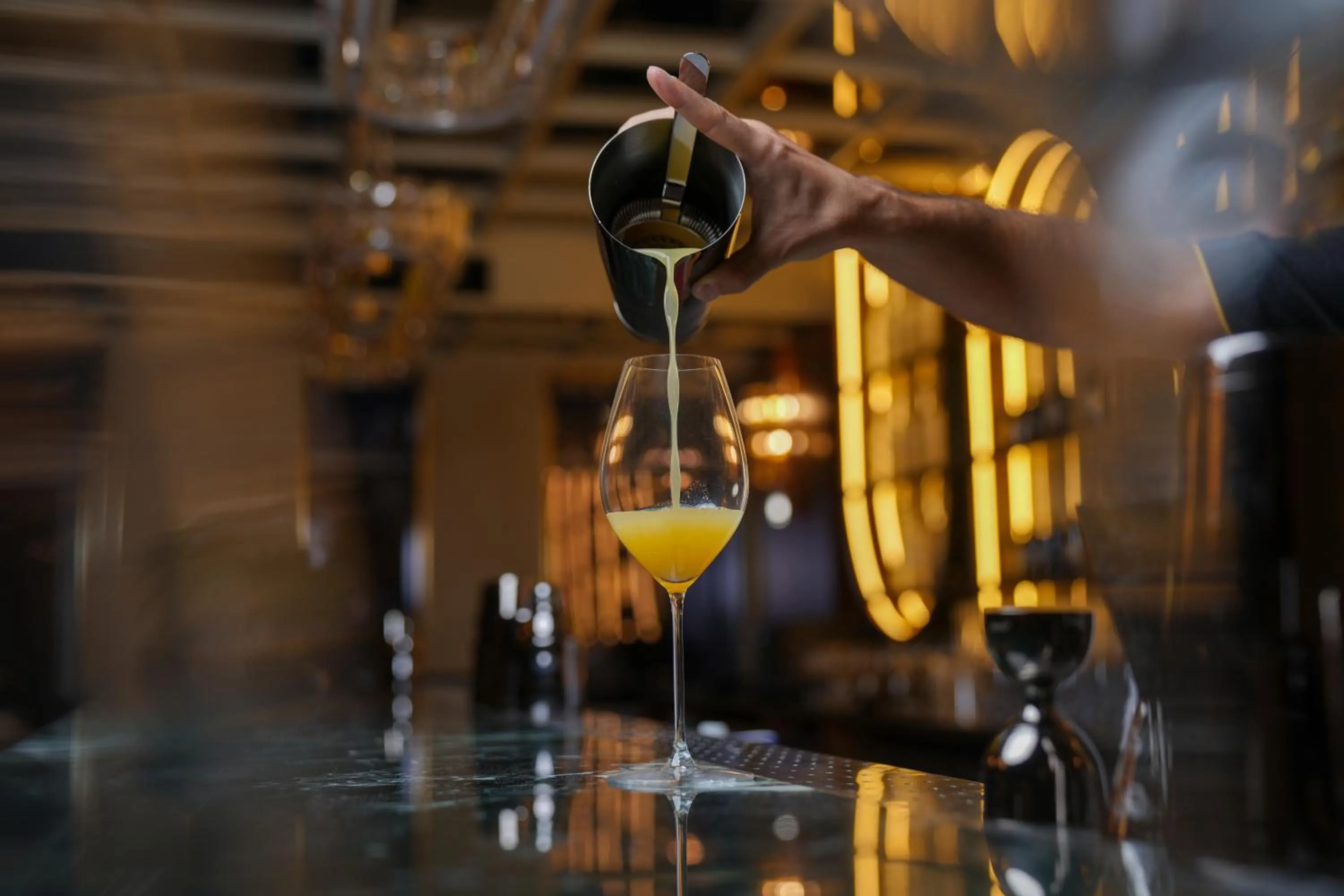 Restaurant/places to eat in Mileo Hotel The Palm