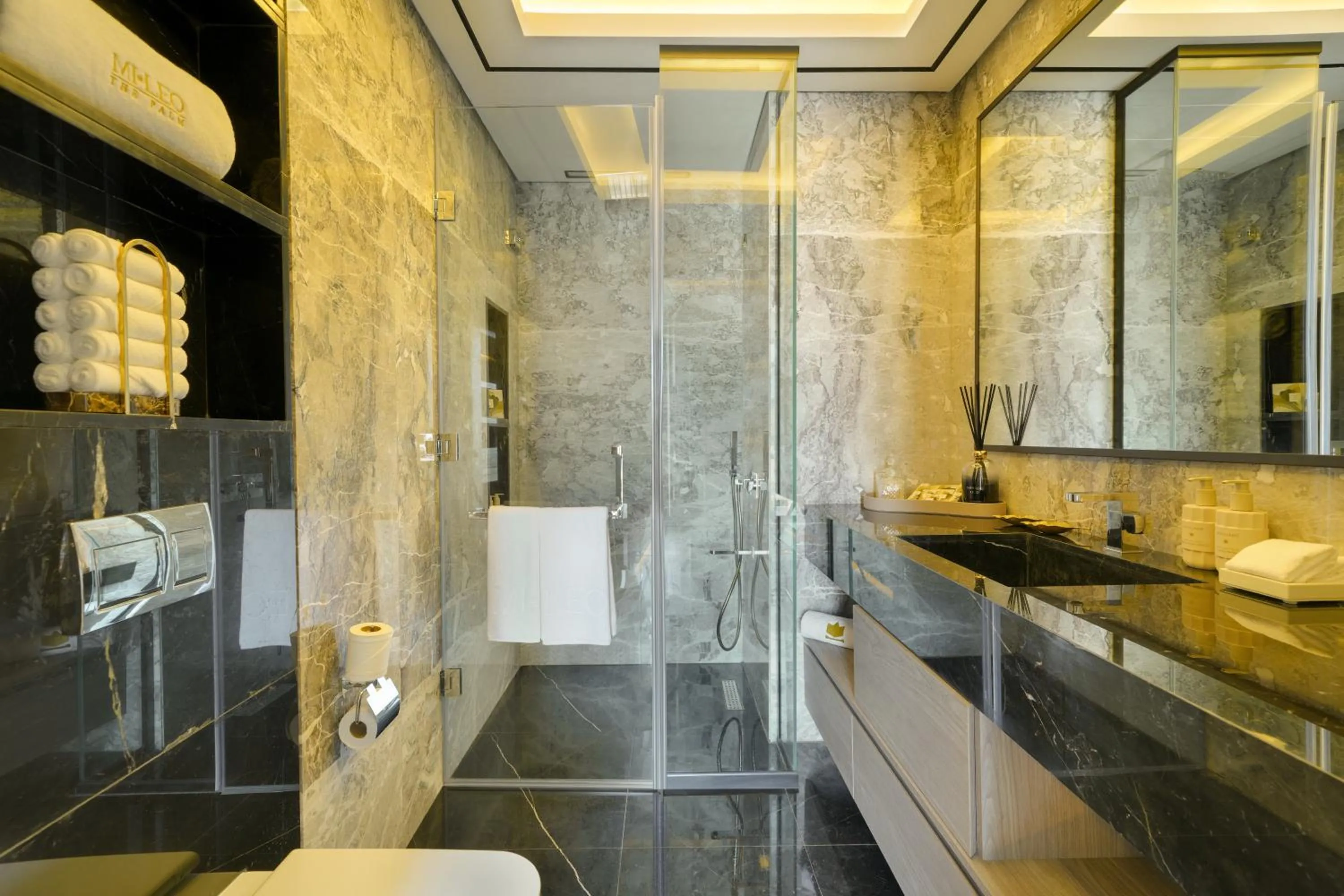 Bathroom in Mileo Hotel The Palm