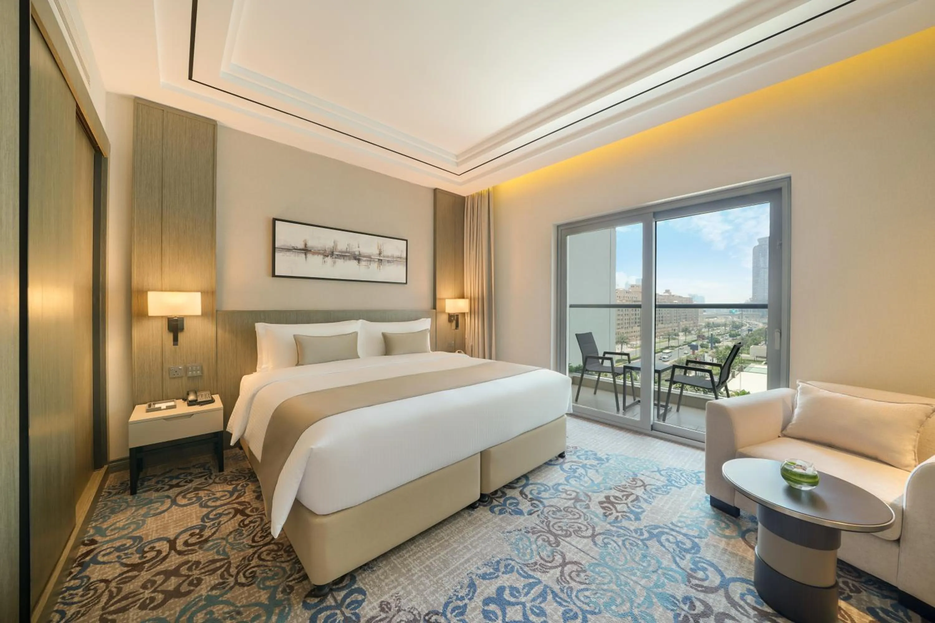 King Suite with Balcony in Mileo Hotel The Palm