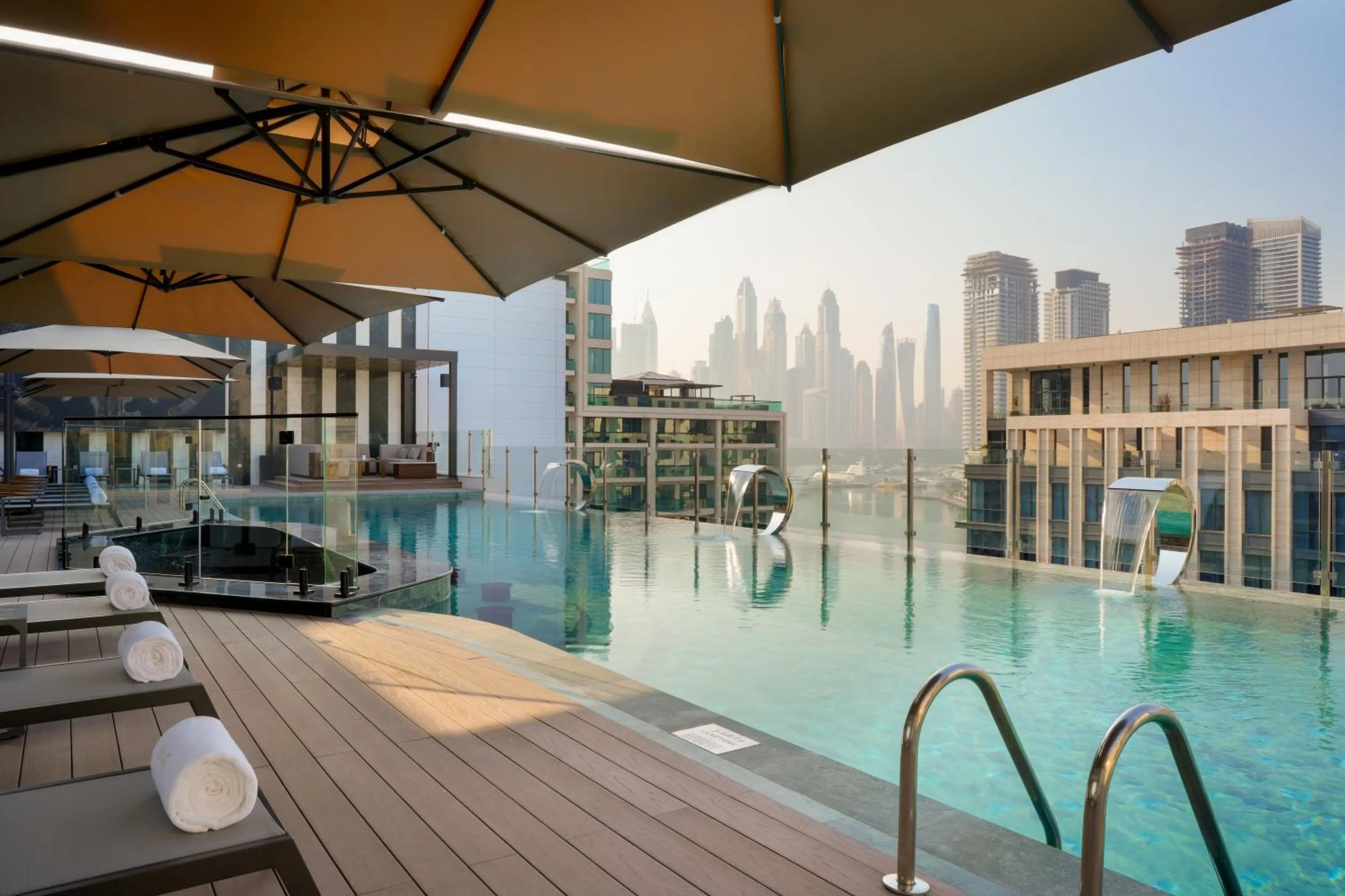 Swimming pool in Mileo Hotel The Palm