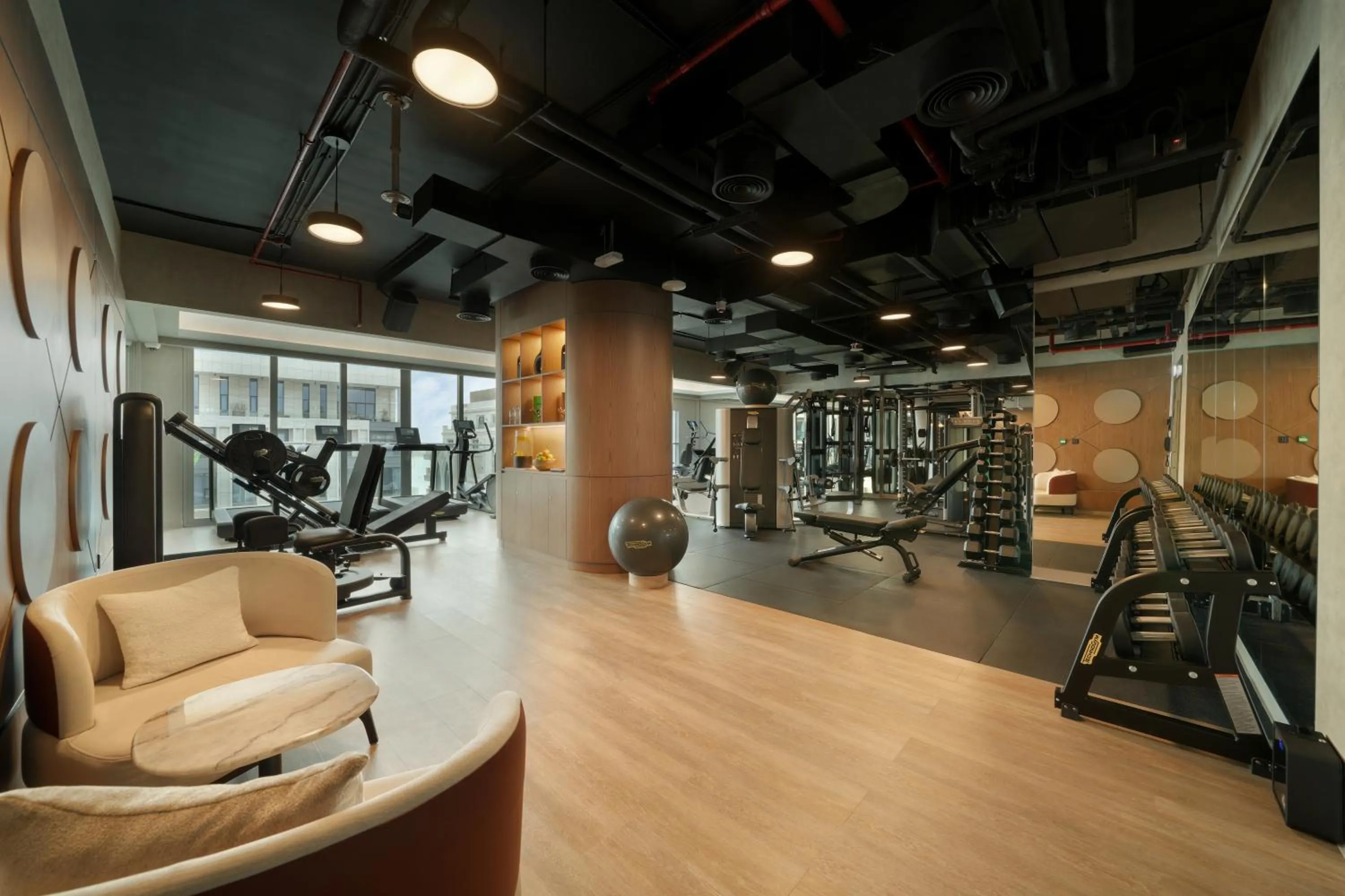 Fitness centre/facilities in Mileo Hotel The Palm