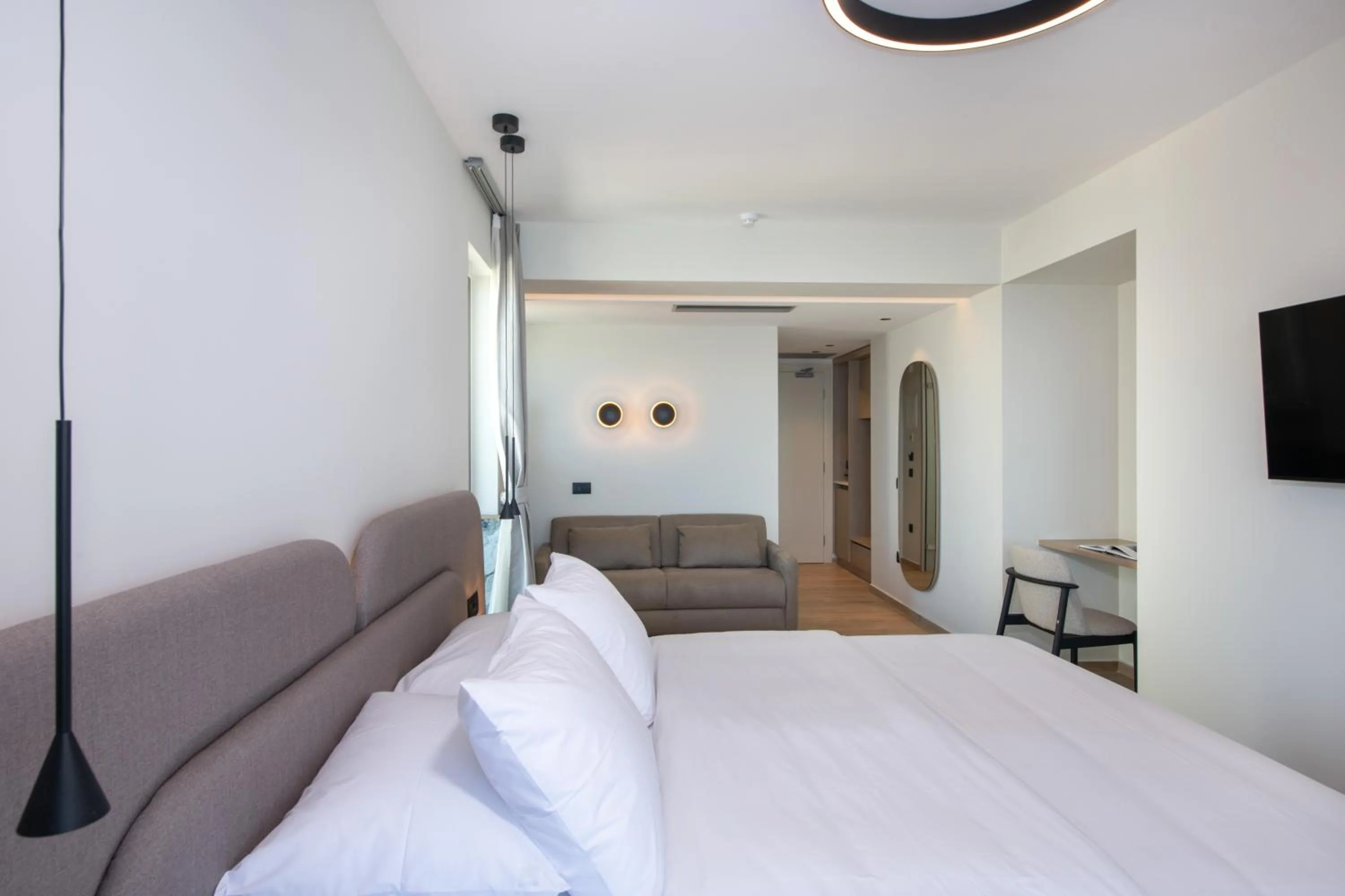Bed in EdgeWater Beach Hotel
