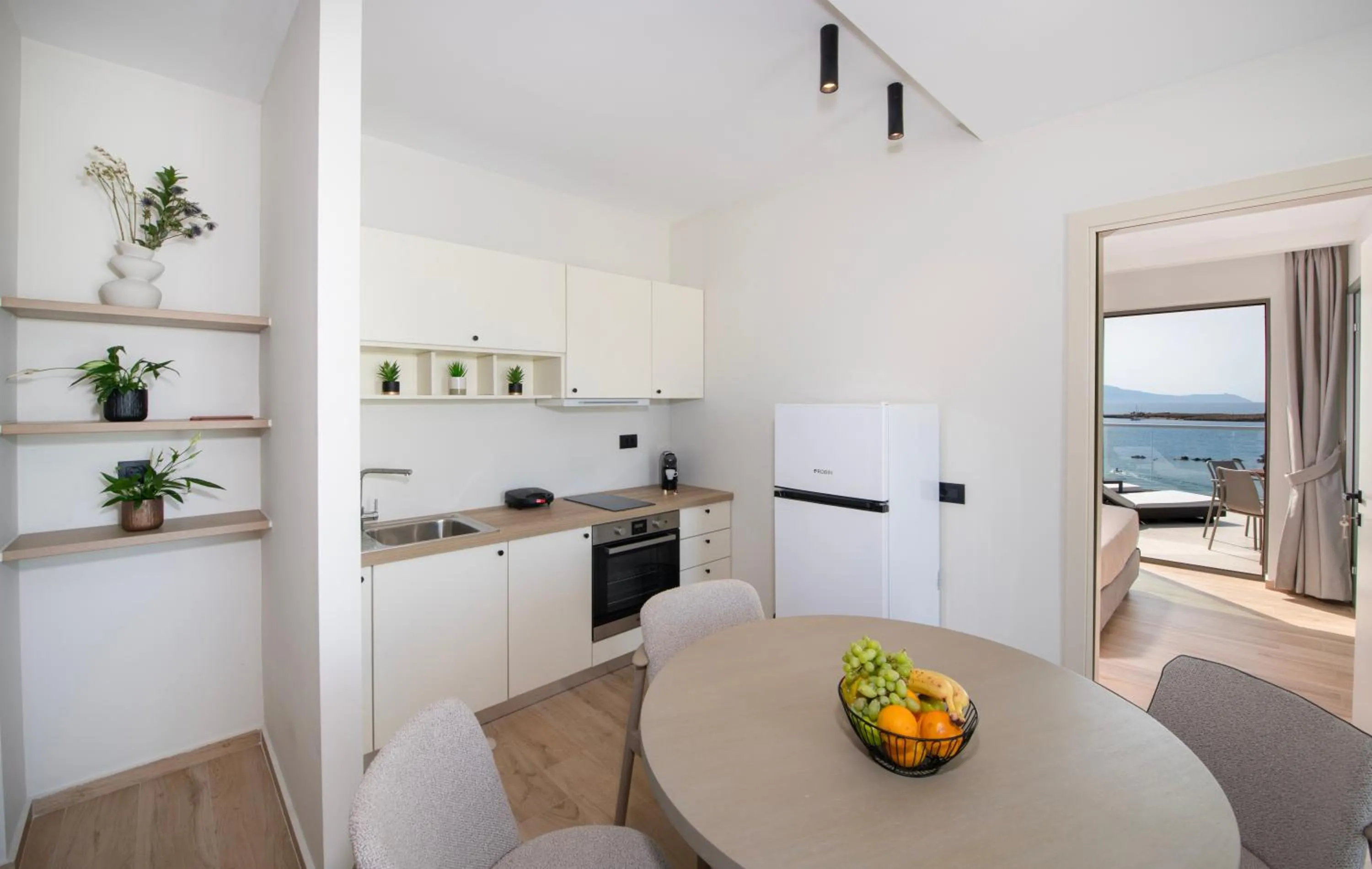 Kitchen or kitchenette in EdgeWater Beach Hotel