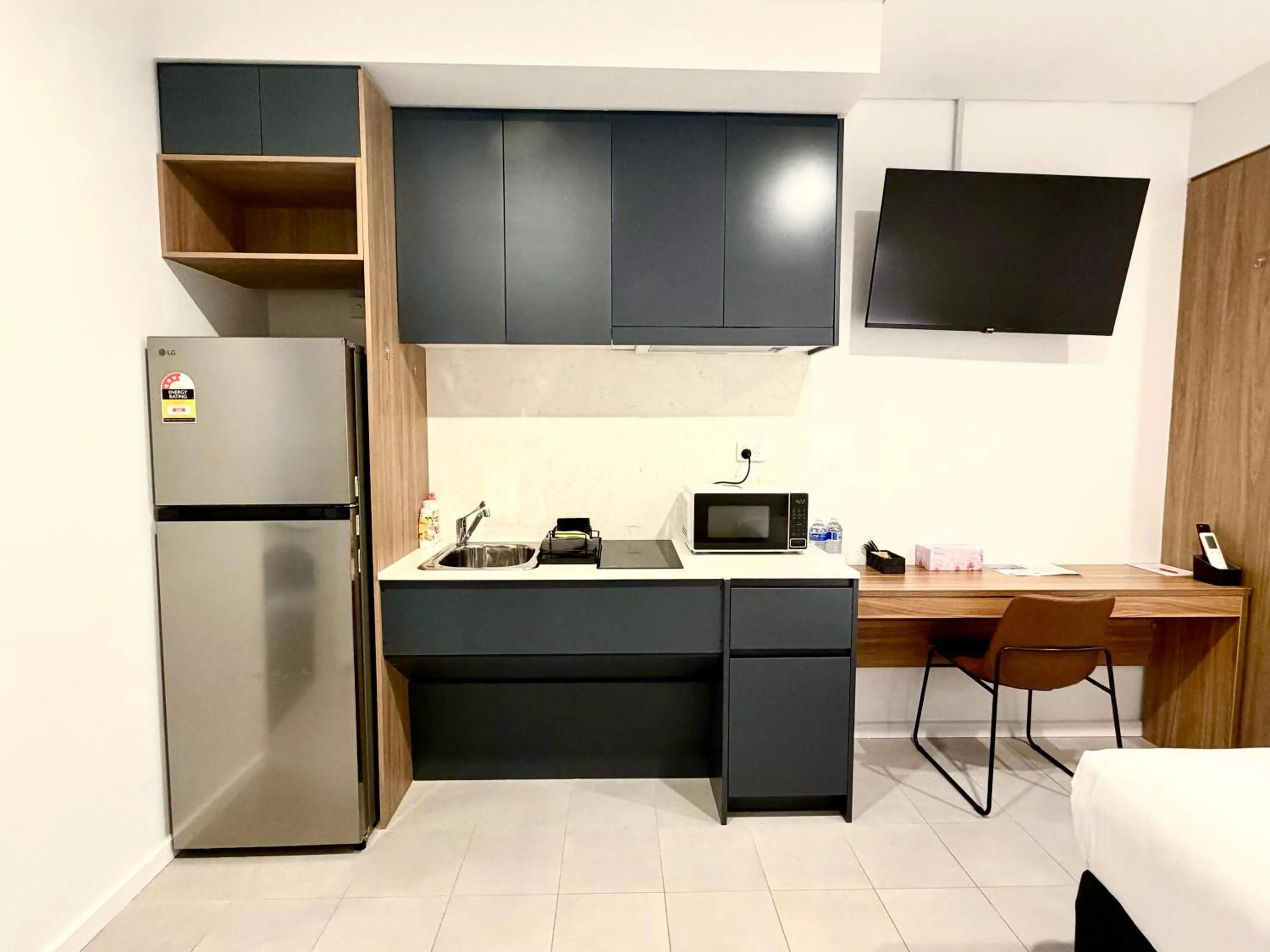 TV and multimedia in The Park OASIS Burwood