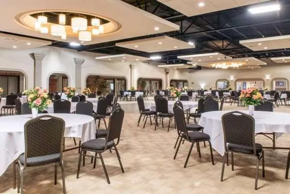 Banquet/Function facilities in Baymont by Wyndham Festus