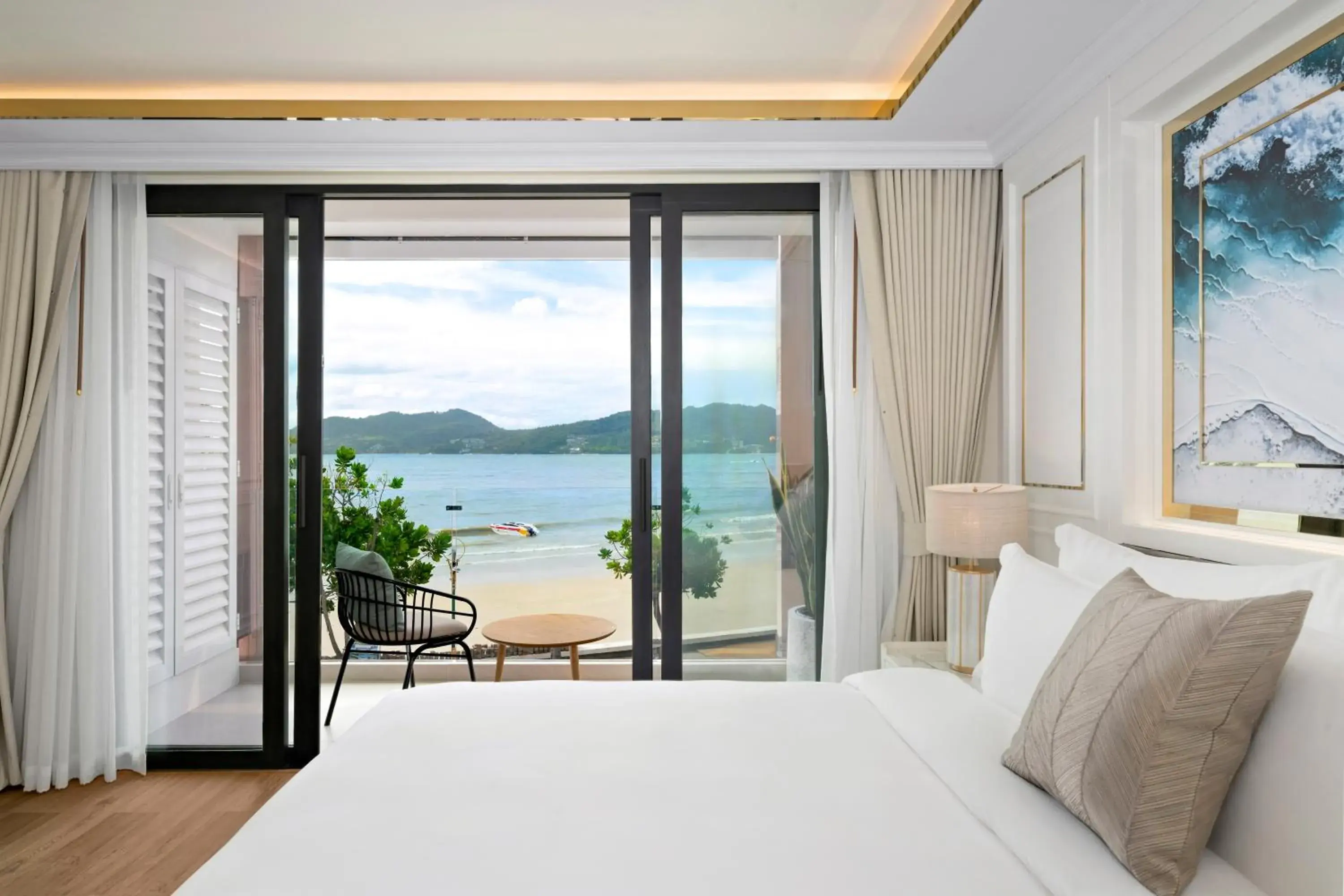 Deluxe Double Room with Sea View in The Cyan at Patong Hotel Deluxe Double Room with Sea View in The Cyan at Patong Hotel