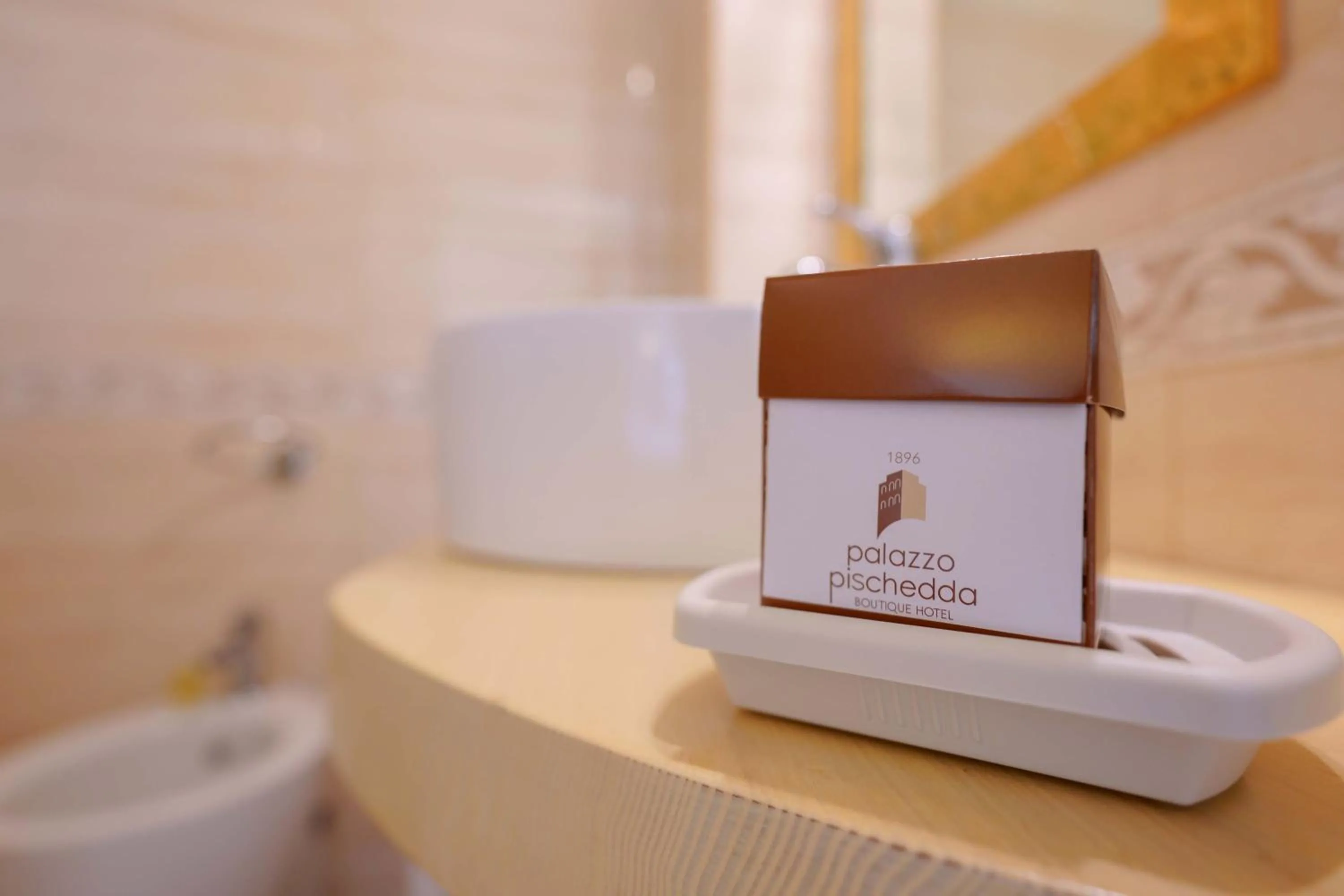 Bathroom in Palazzo Pischedda