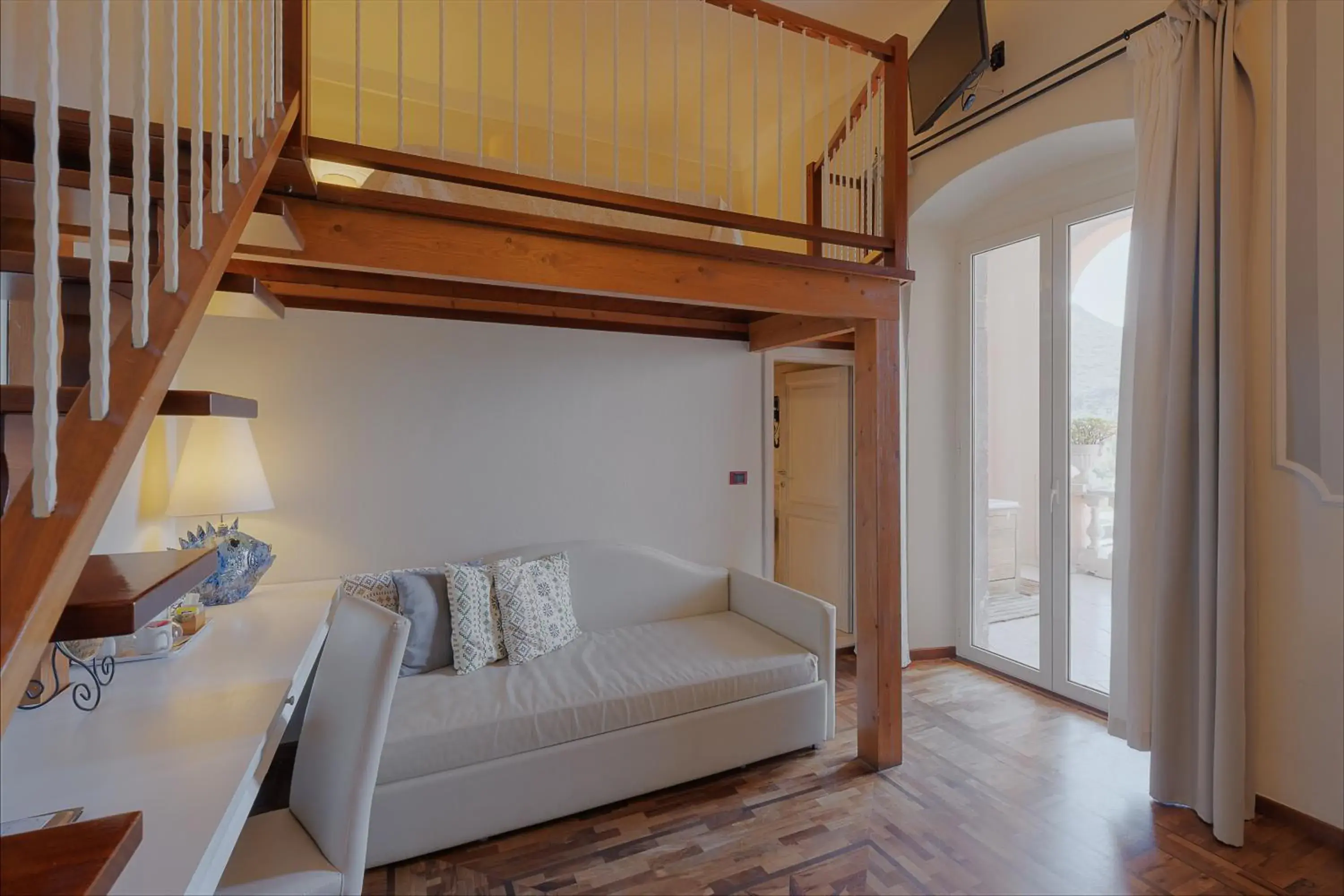 Superior Quadruple Room in Palazzo Pischedda Superior Quadruple Room in Palazzo Pischedda