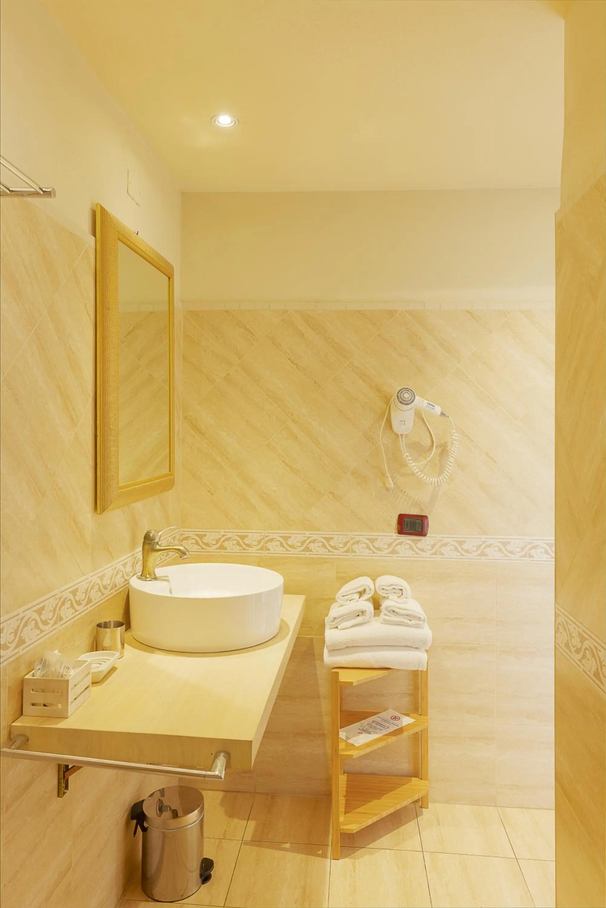 Bathroom in Palazzo Pischedda