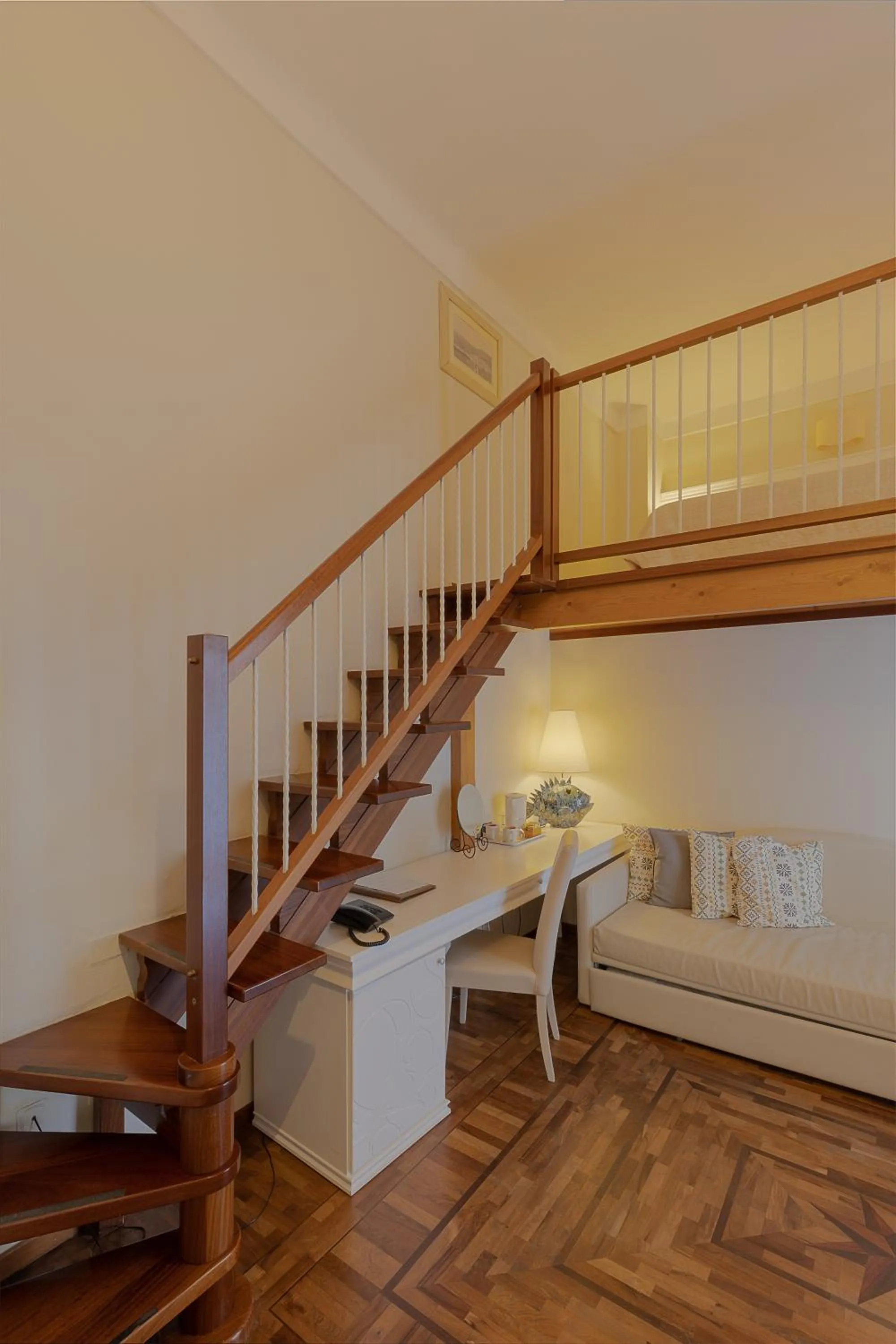 Photo of the whole room in Palazzo Pischedda