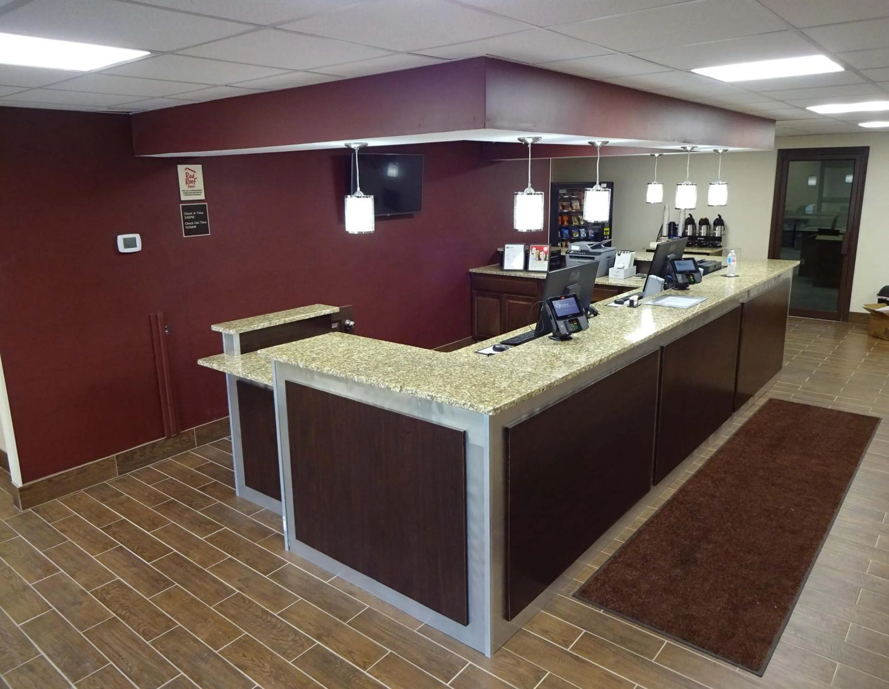 Facade/entrance in Red Roof Inn Indianapolis - Castleton