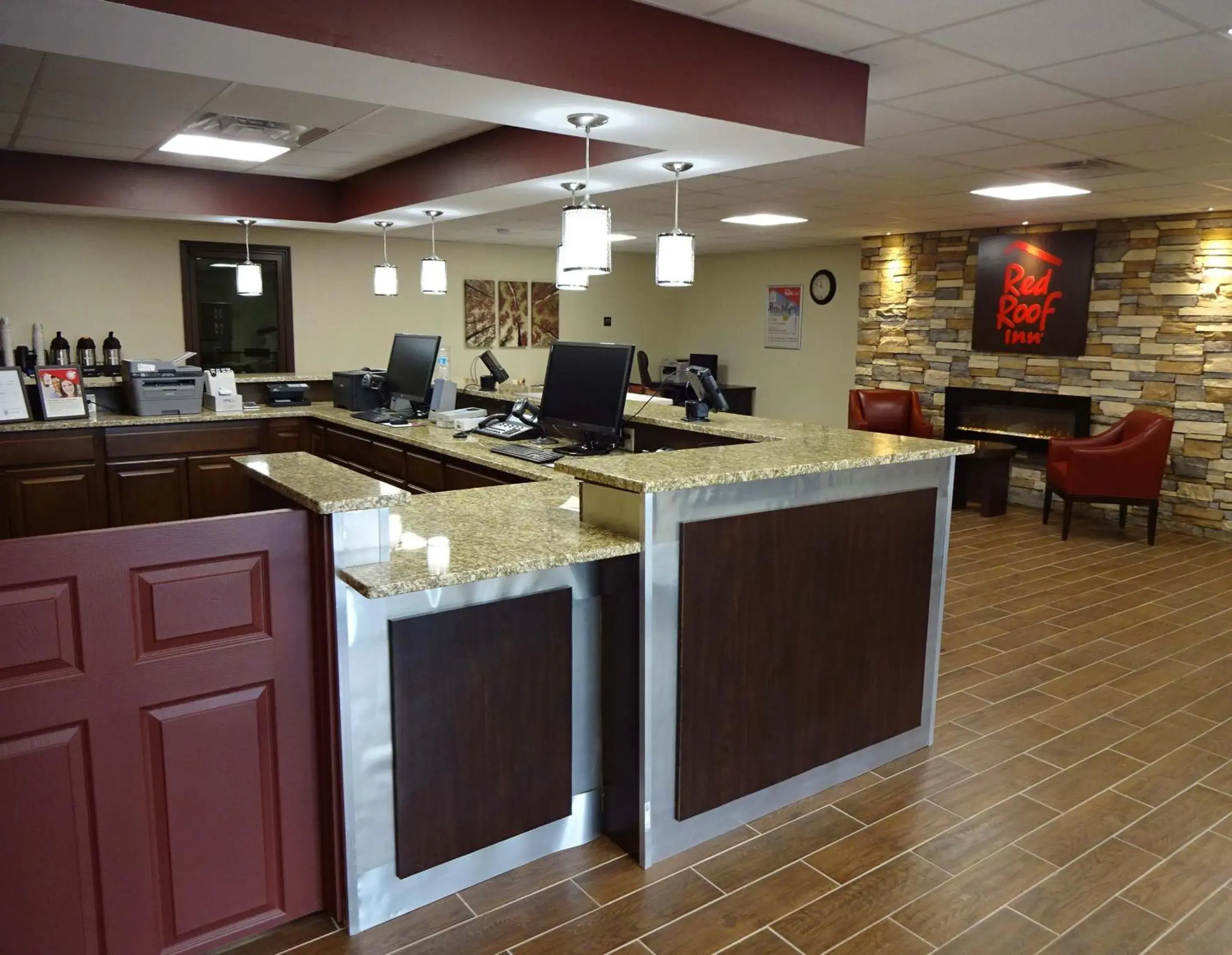 Lobby or reception in Red Roof Inn Indianapolis - Castleton Lobby or reception in Red Roof Inn Indianapolis - Castleton