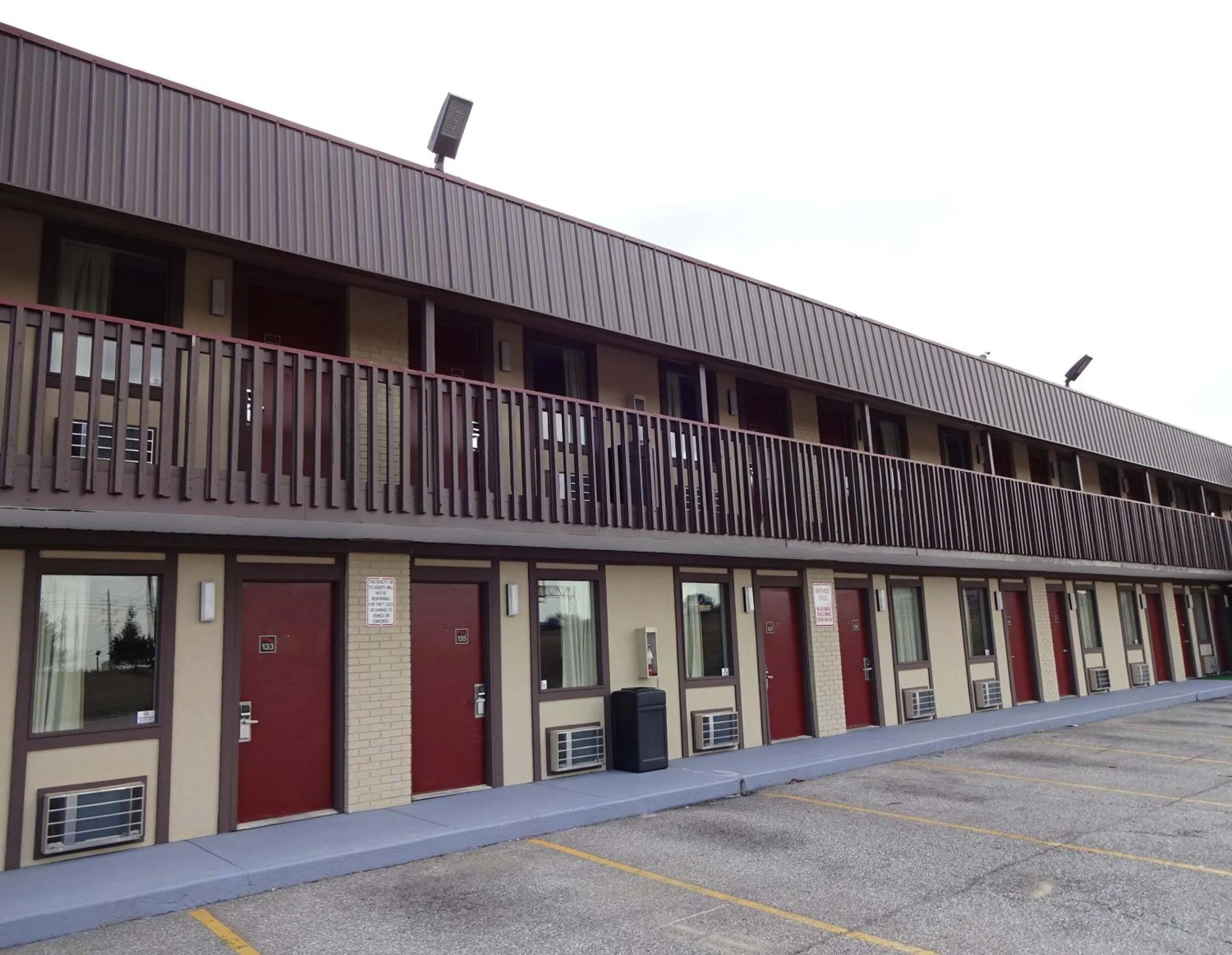 Property building in Red Roof Inn Indianapolis - Castleton