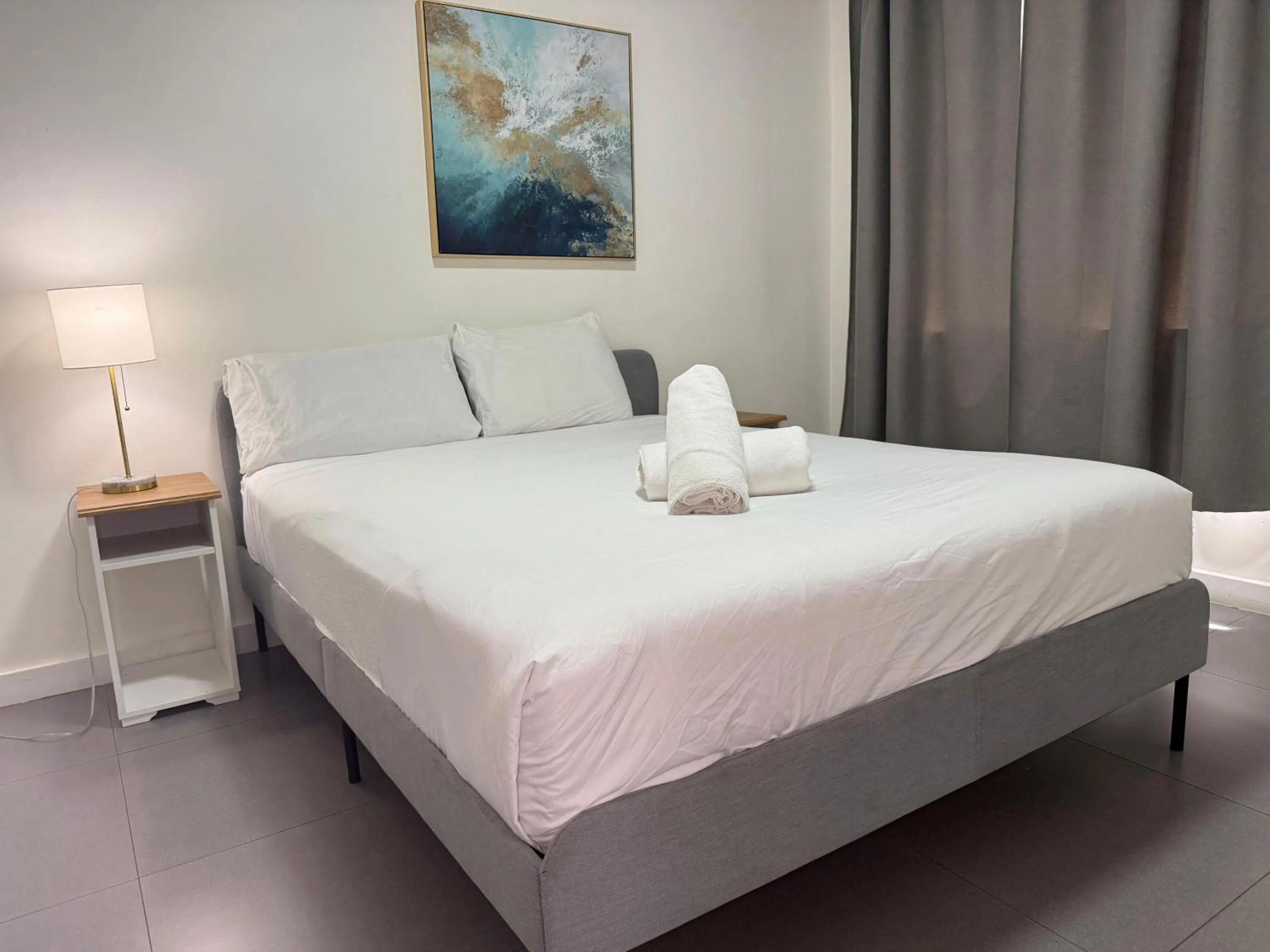 Bed in Wynwood Bungalows By Renzzi