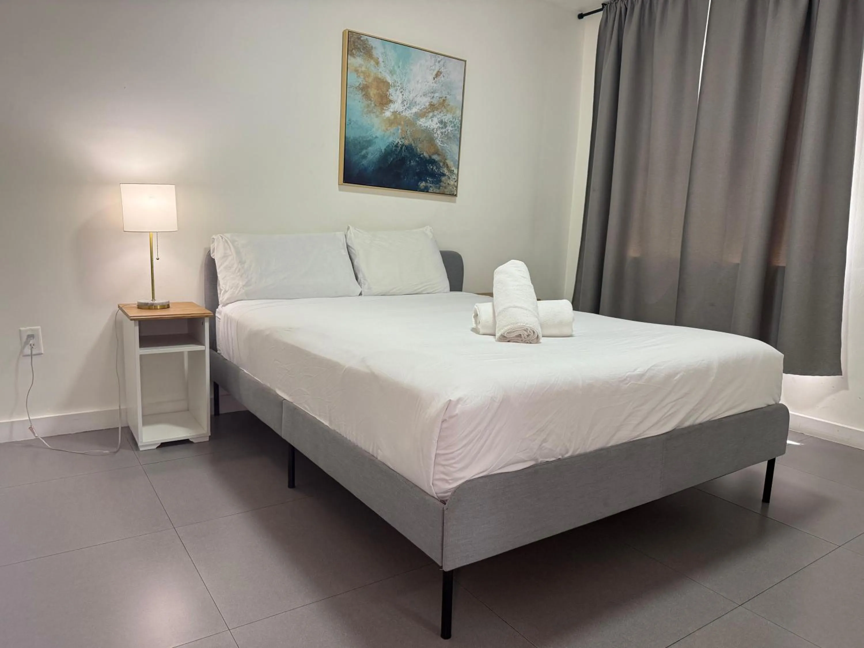 Bed in Wynwood Bungalows By Renzzi