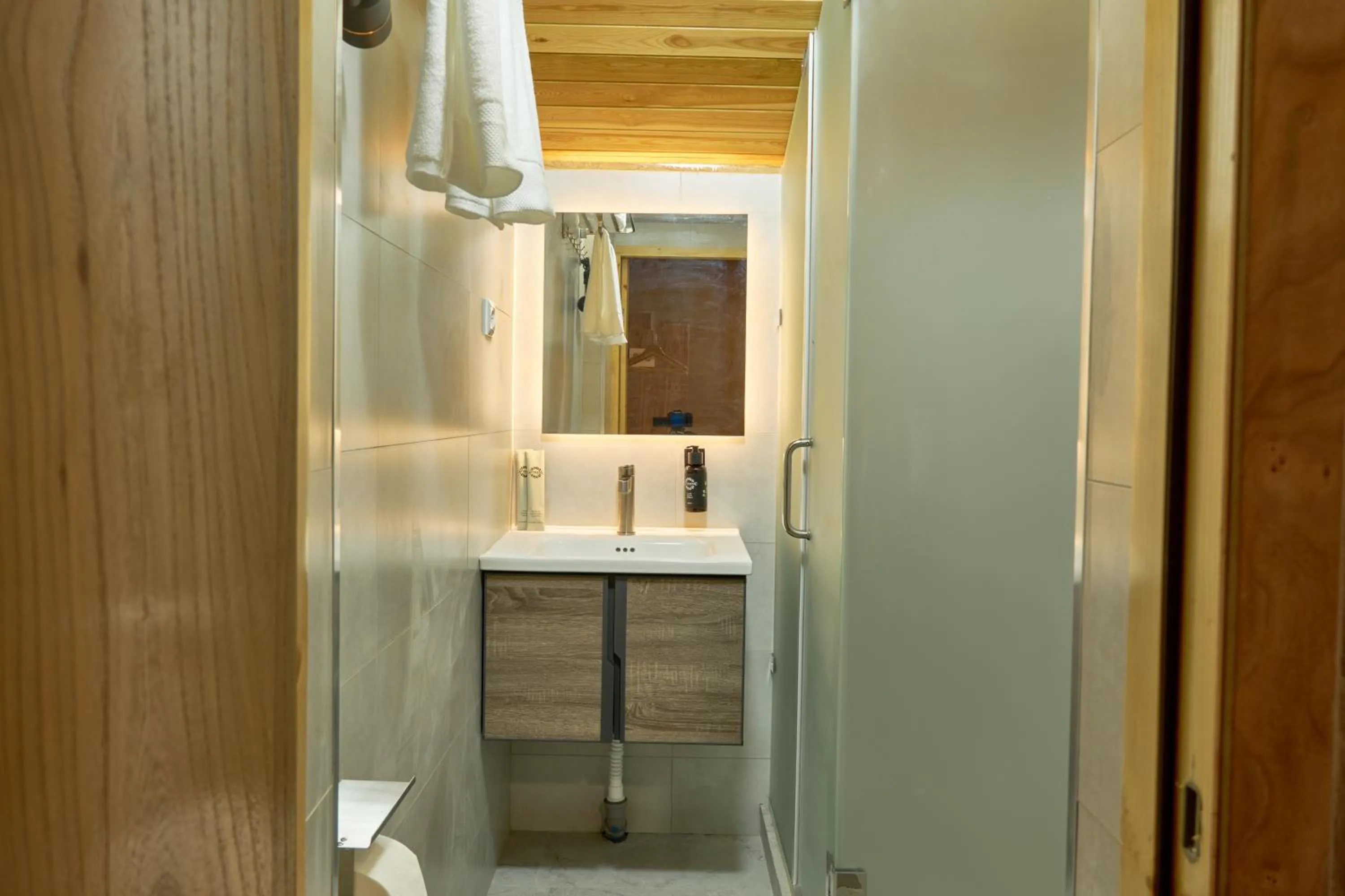 Bathroom in Pristine Hotel