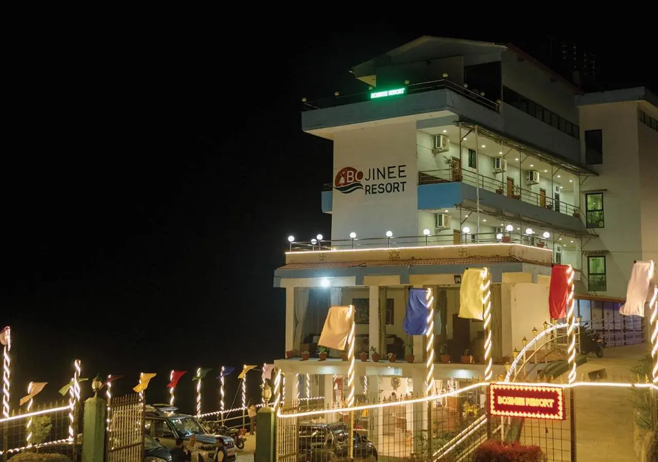 Property building in Bojinee Resort Property building in Bojinee Resort