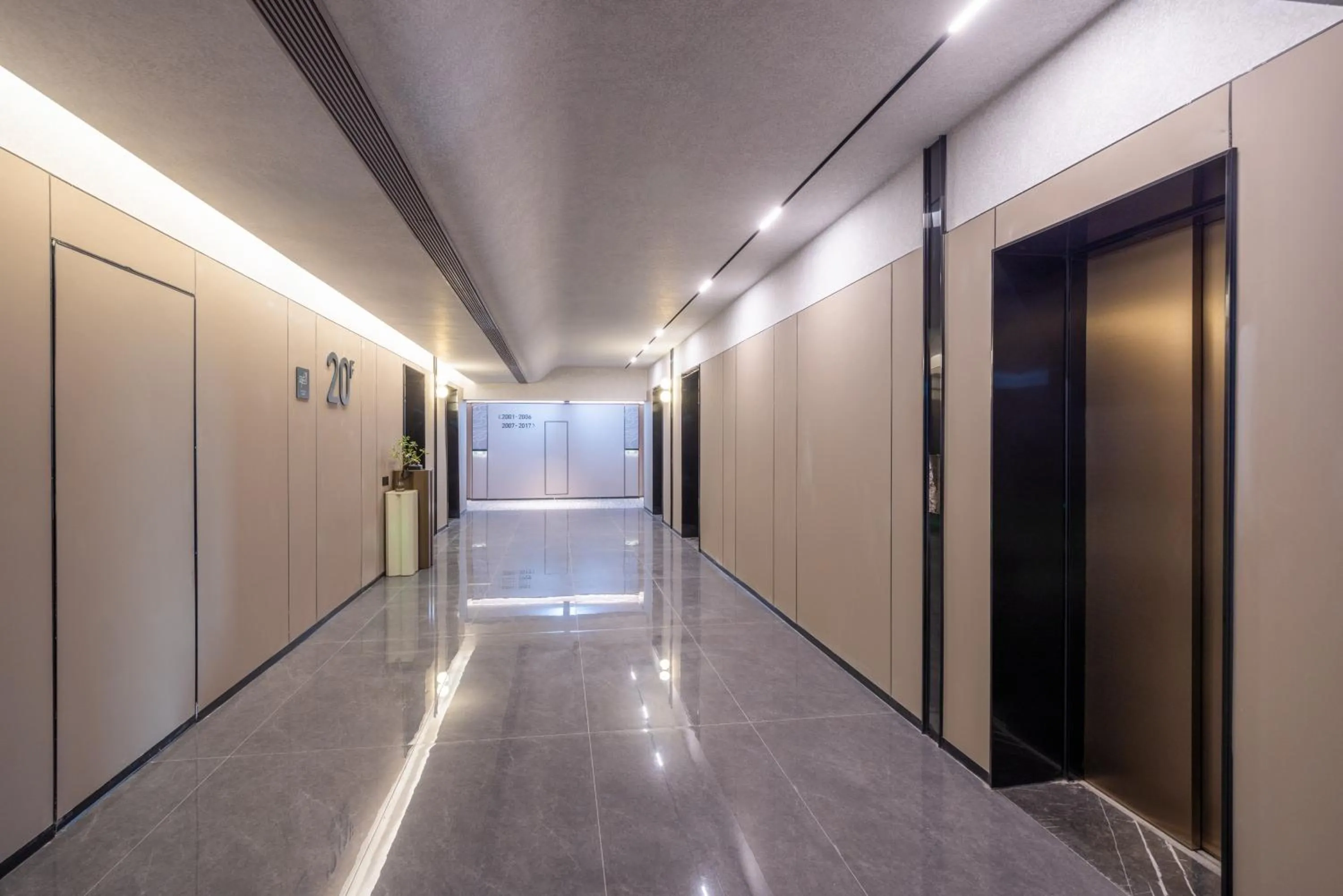 elevator in Atour Hotel Kunming Nanping Pedestrian Street Old Street