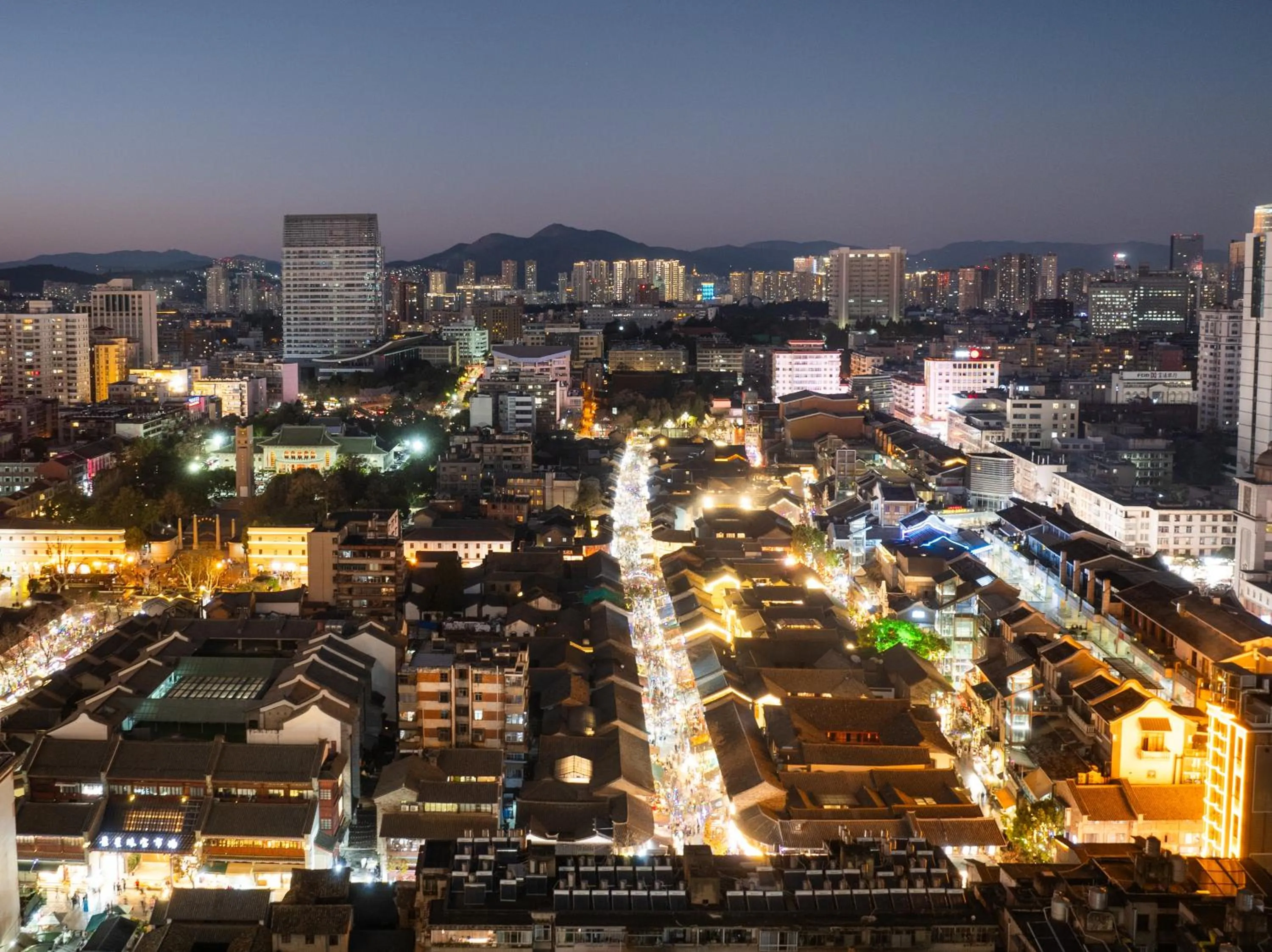 Night in Atour Hotel Kunming Nanping Pedestrian Street Old Street