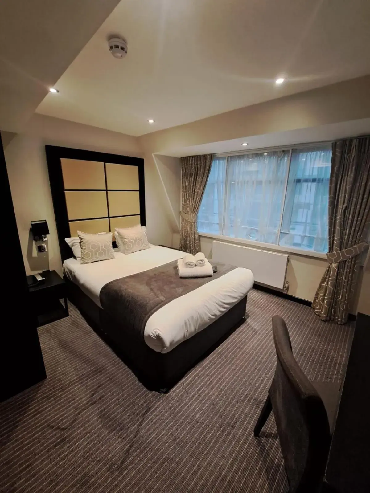 Bed in Great St Helen Hotel Bed in Great St Helen Hotel