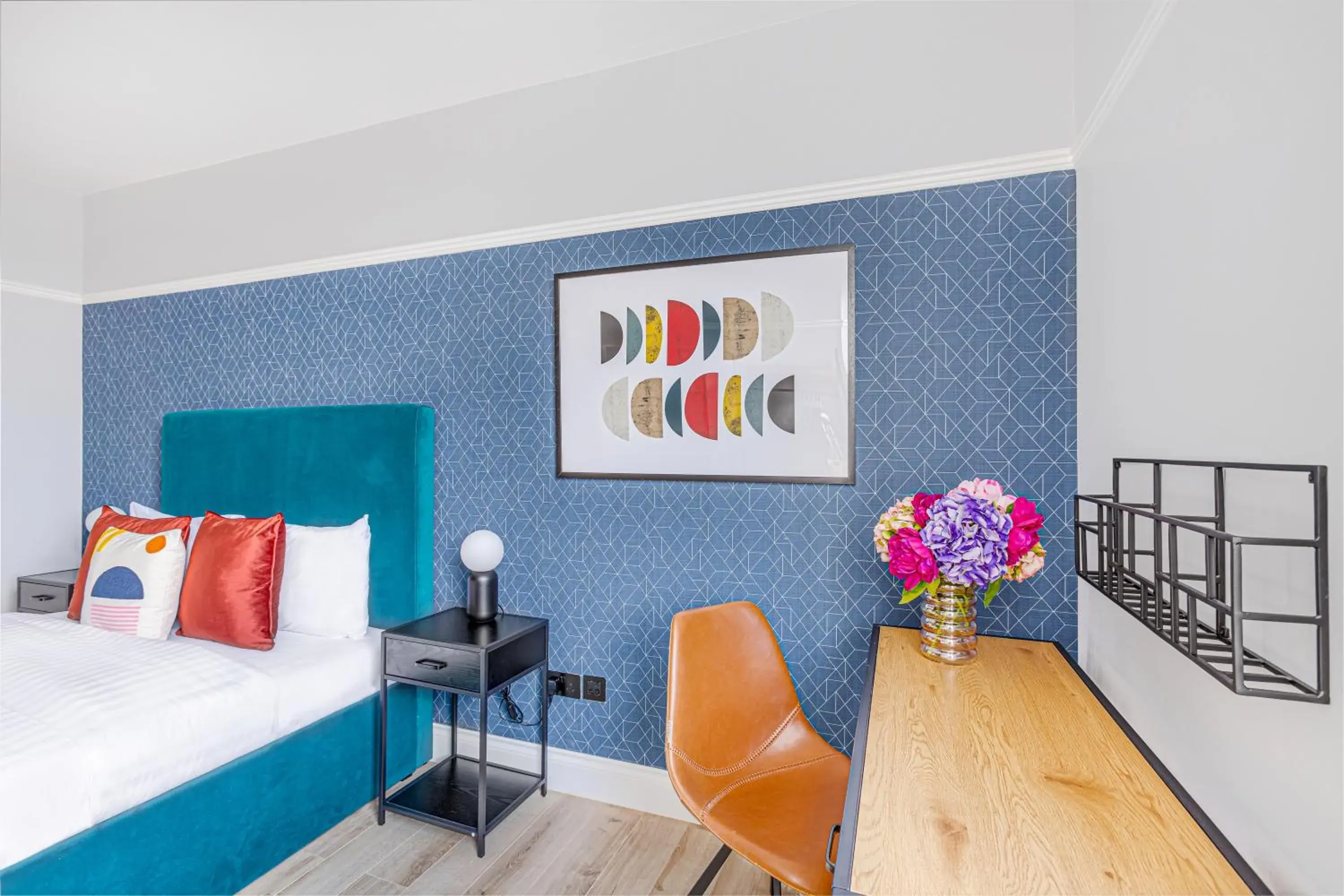 Compact Room - Lower Ground in Bob W London Earl's Court - Philbeach Gardens Compact Room - Lower Ground in Bob W London Earl's Court - Philbeach Gardens