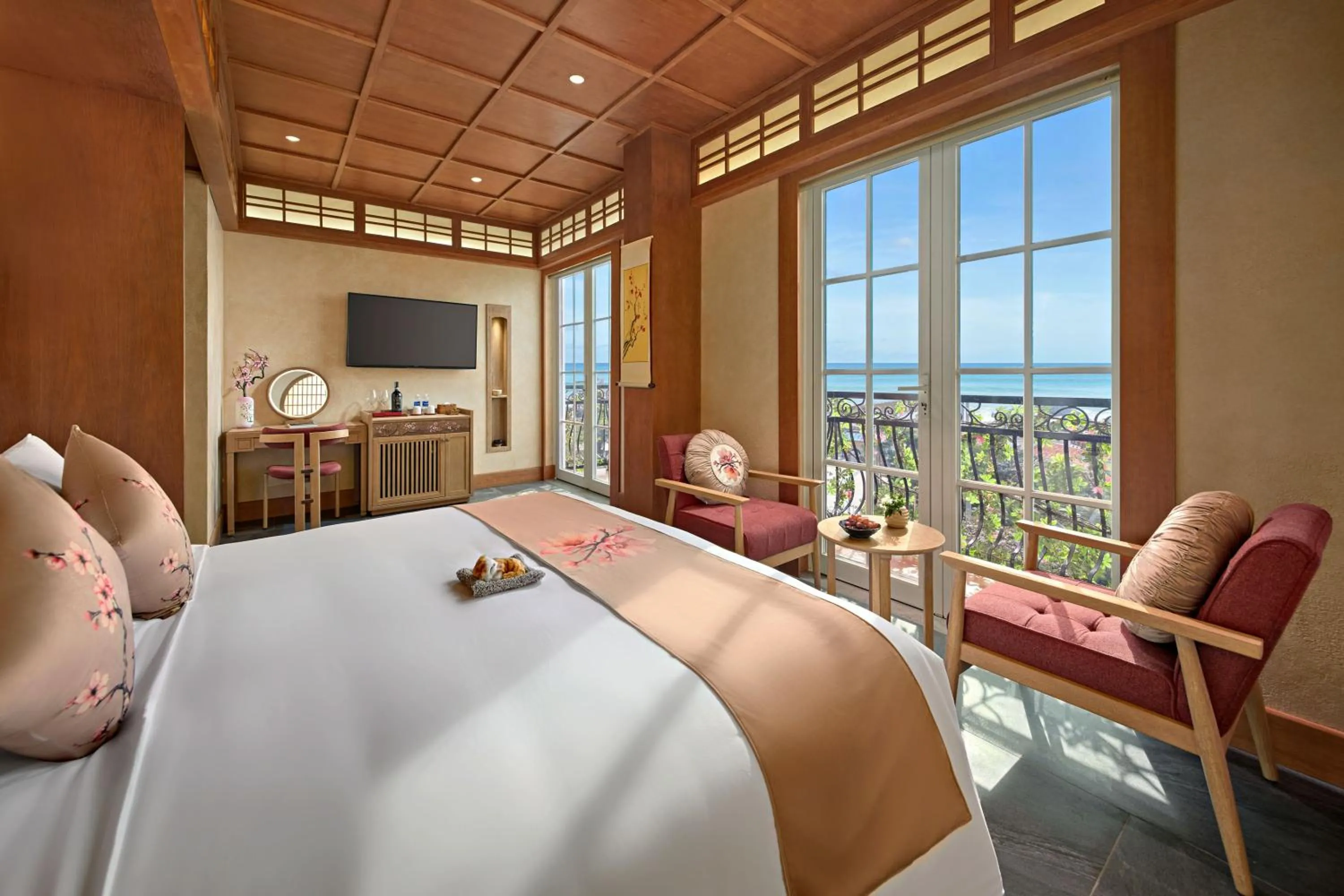 Photo of the whole room, Bed in Sakurakyo Hotel & Spa Phu Quoc
