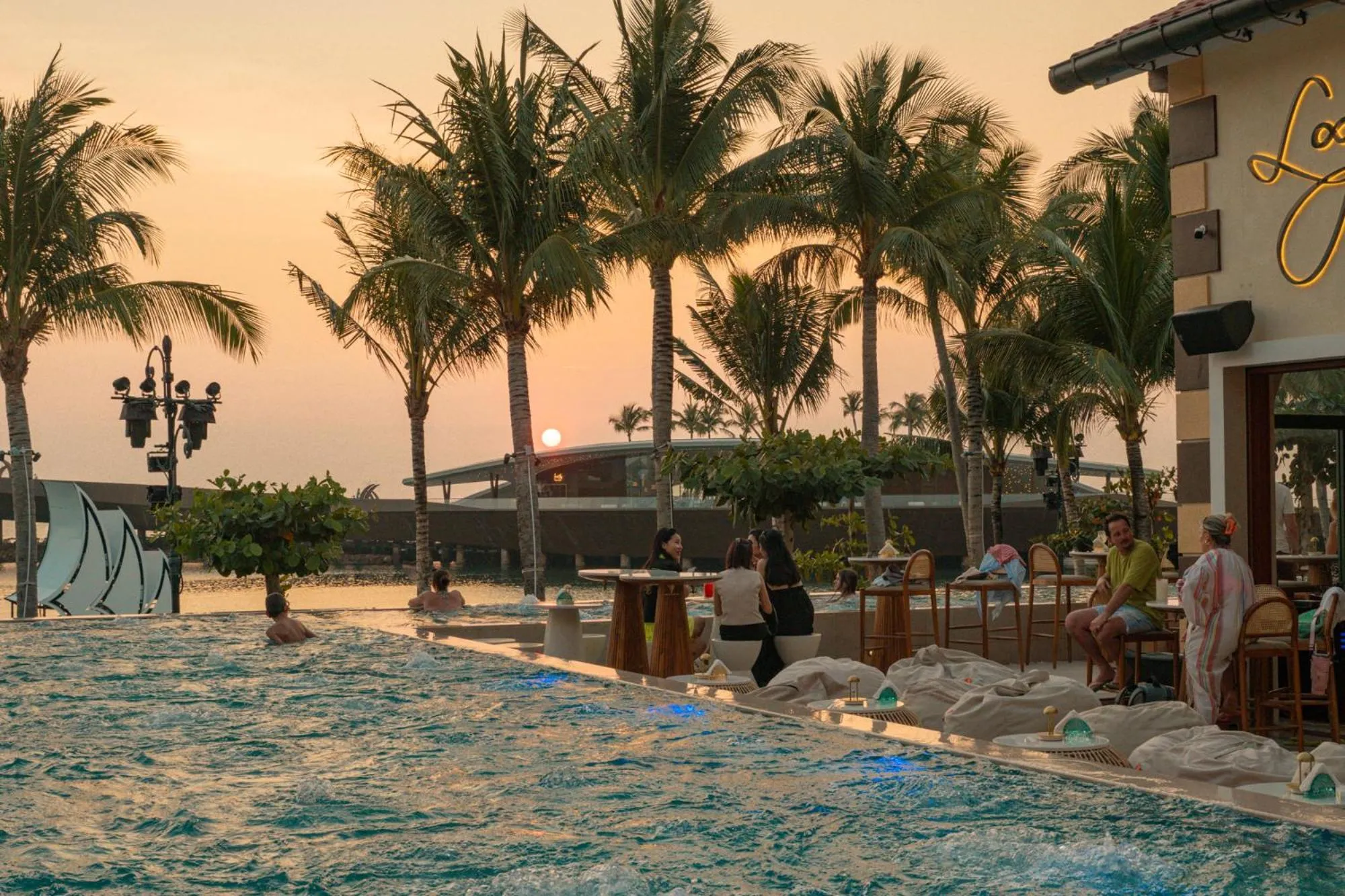 Lounge or bar in Sakurakyo Hotel & Spa Phu Quoc
