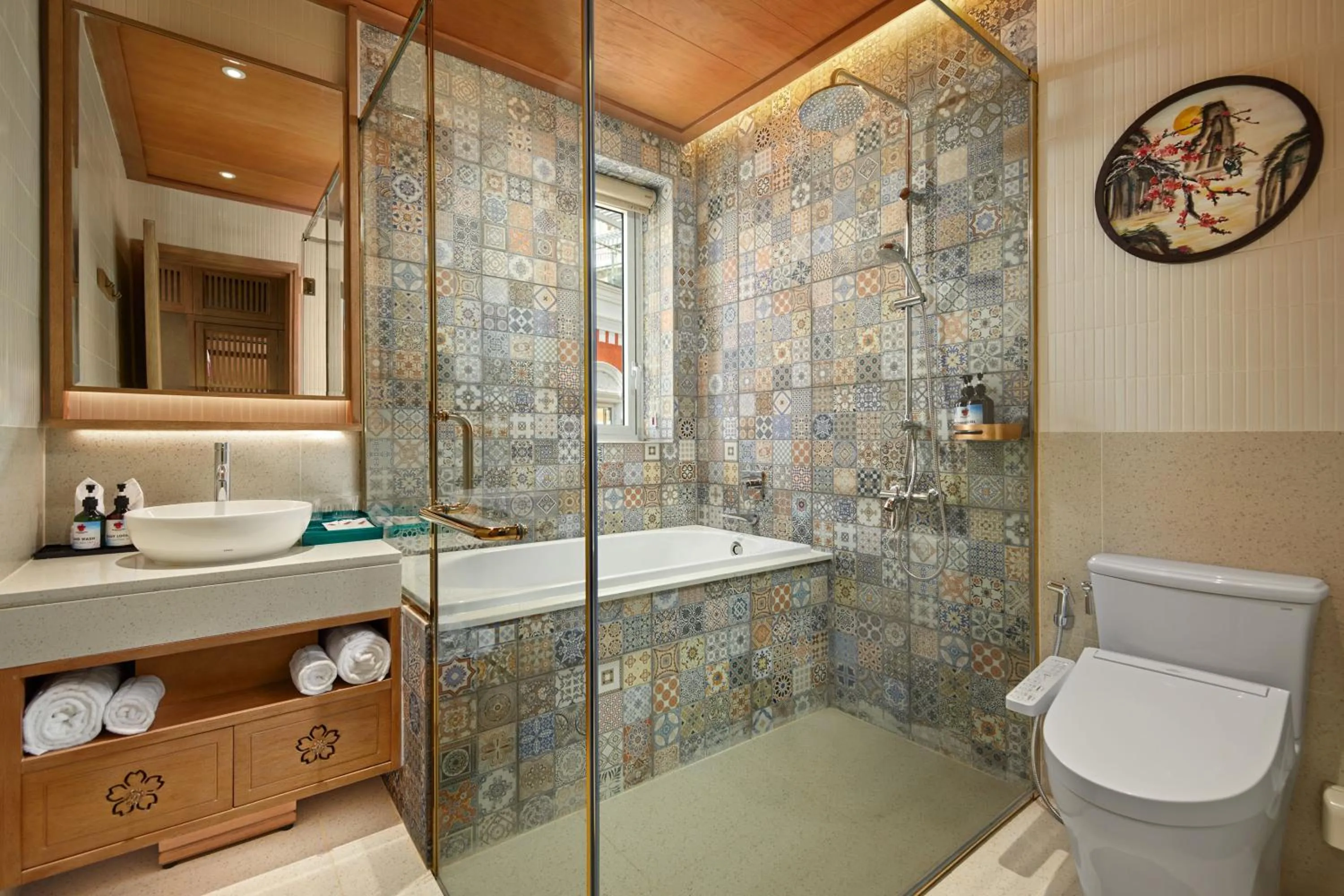 Shower in Sakurakyo Hotel & Spa Phu Quoc