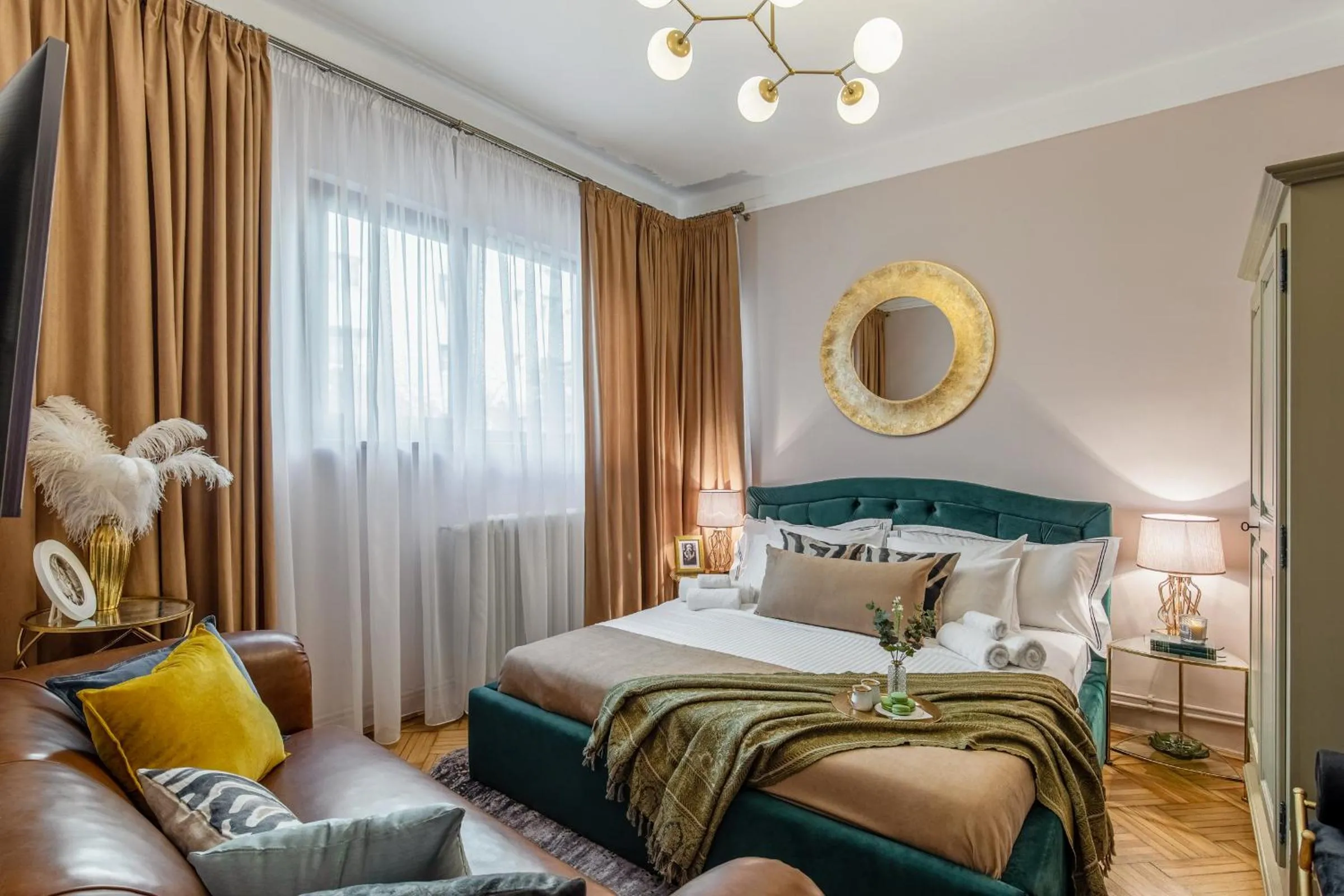 Bedroom, Bed in The Great Gatsby