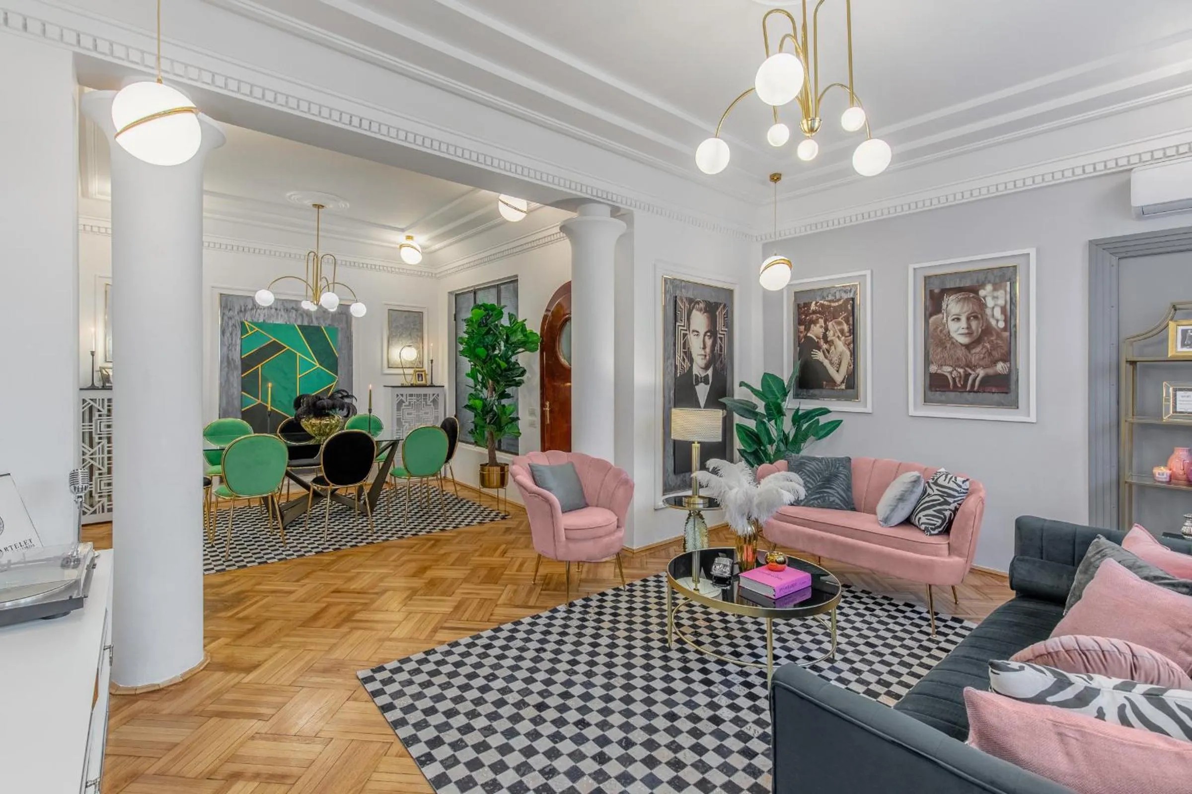Living room in The Great Gatsby