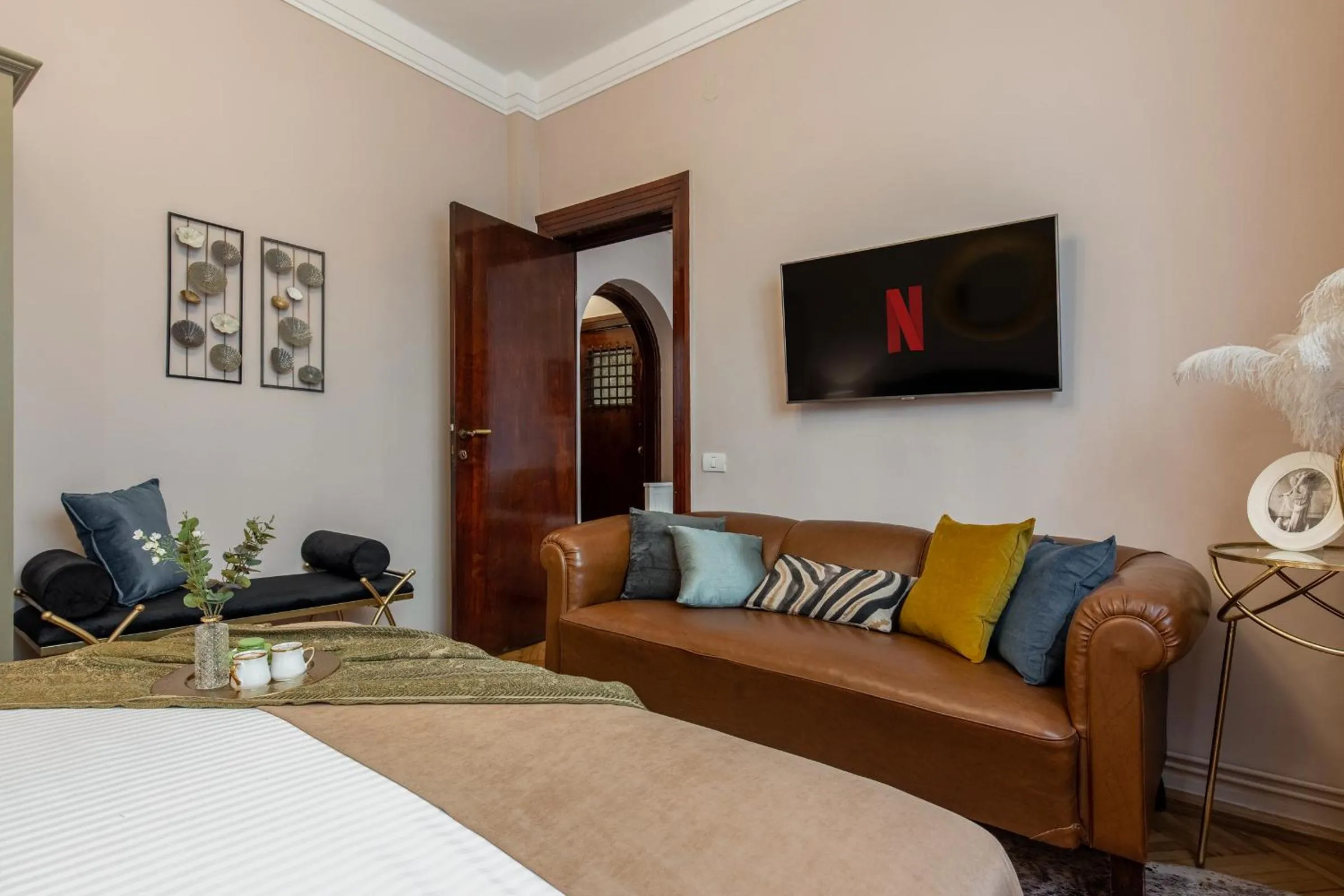 Bedroom, Bed in The Great Gatsby