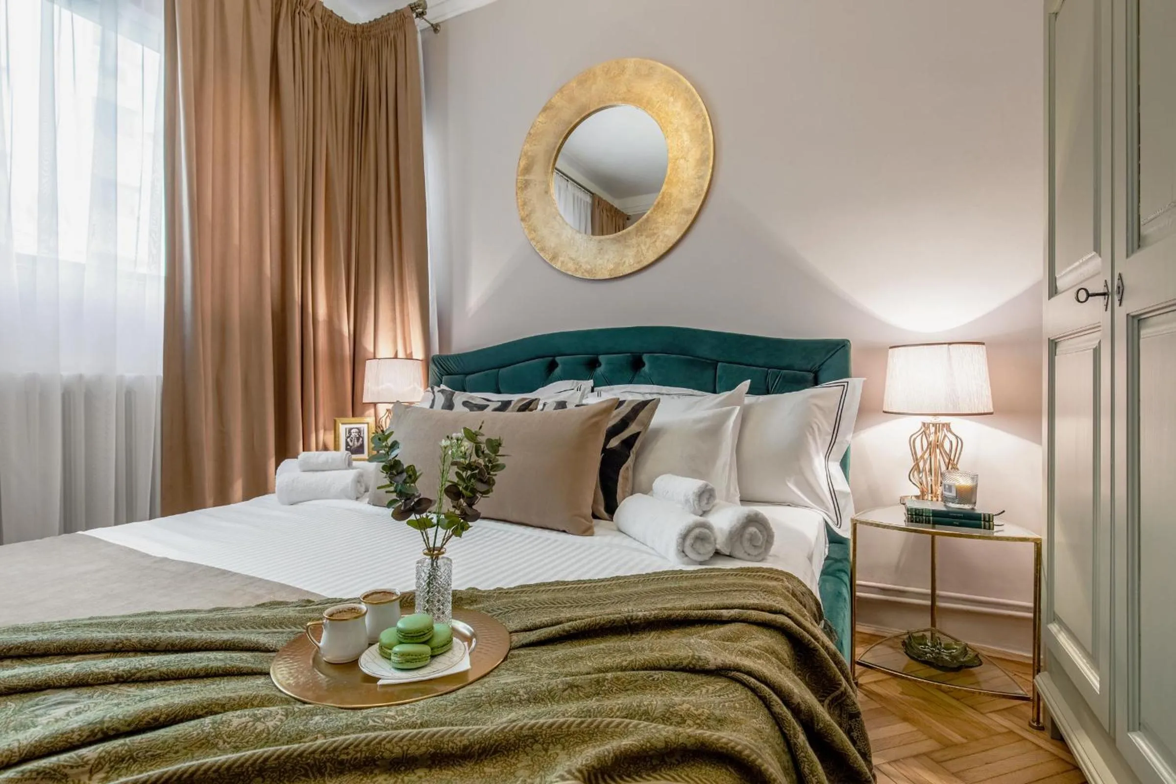 Bed in The Great Gatsby
