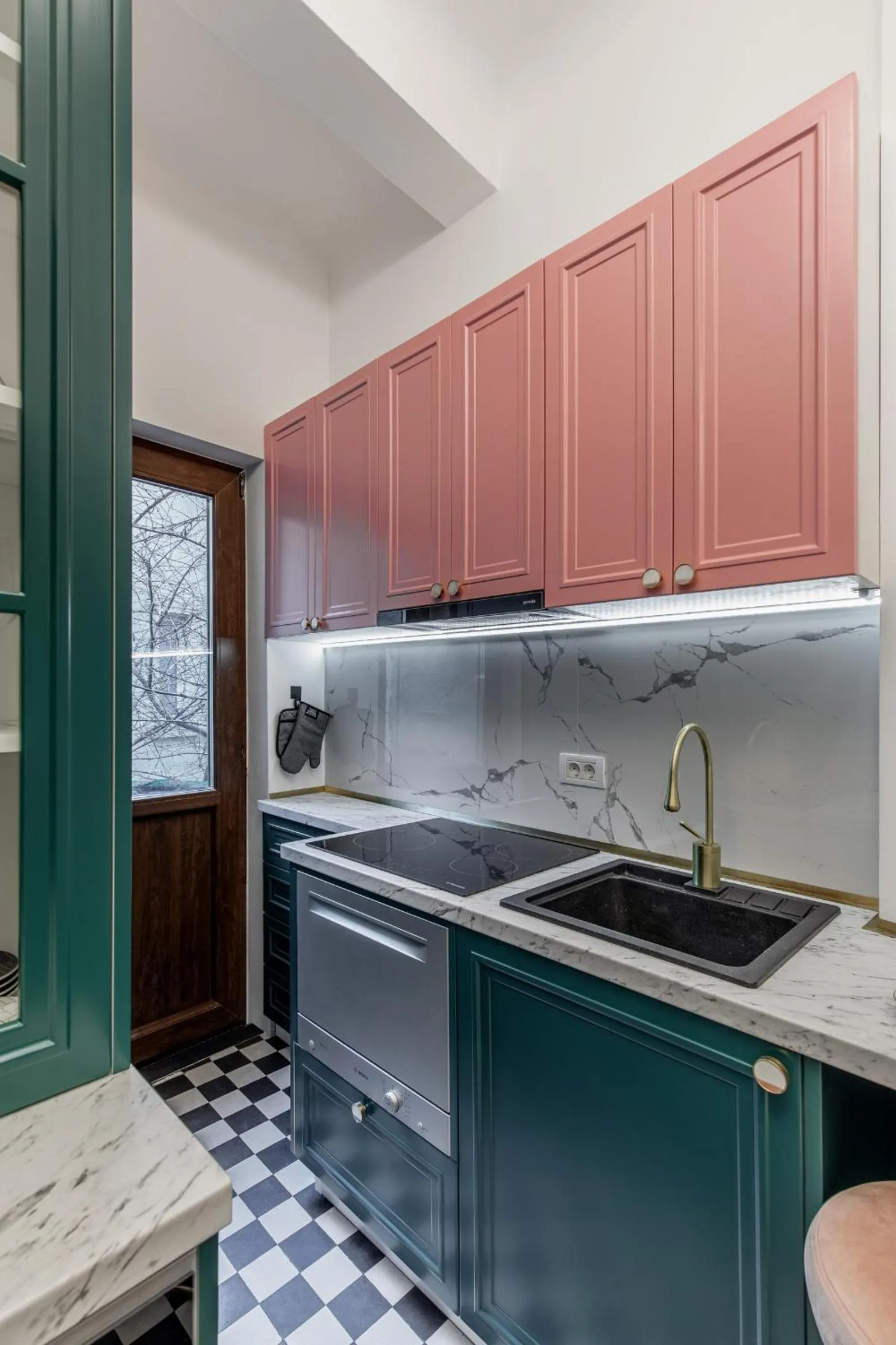 Kitchen or kitchenette in The Great Gatsby