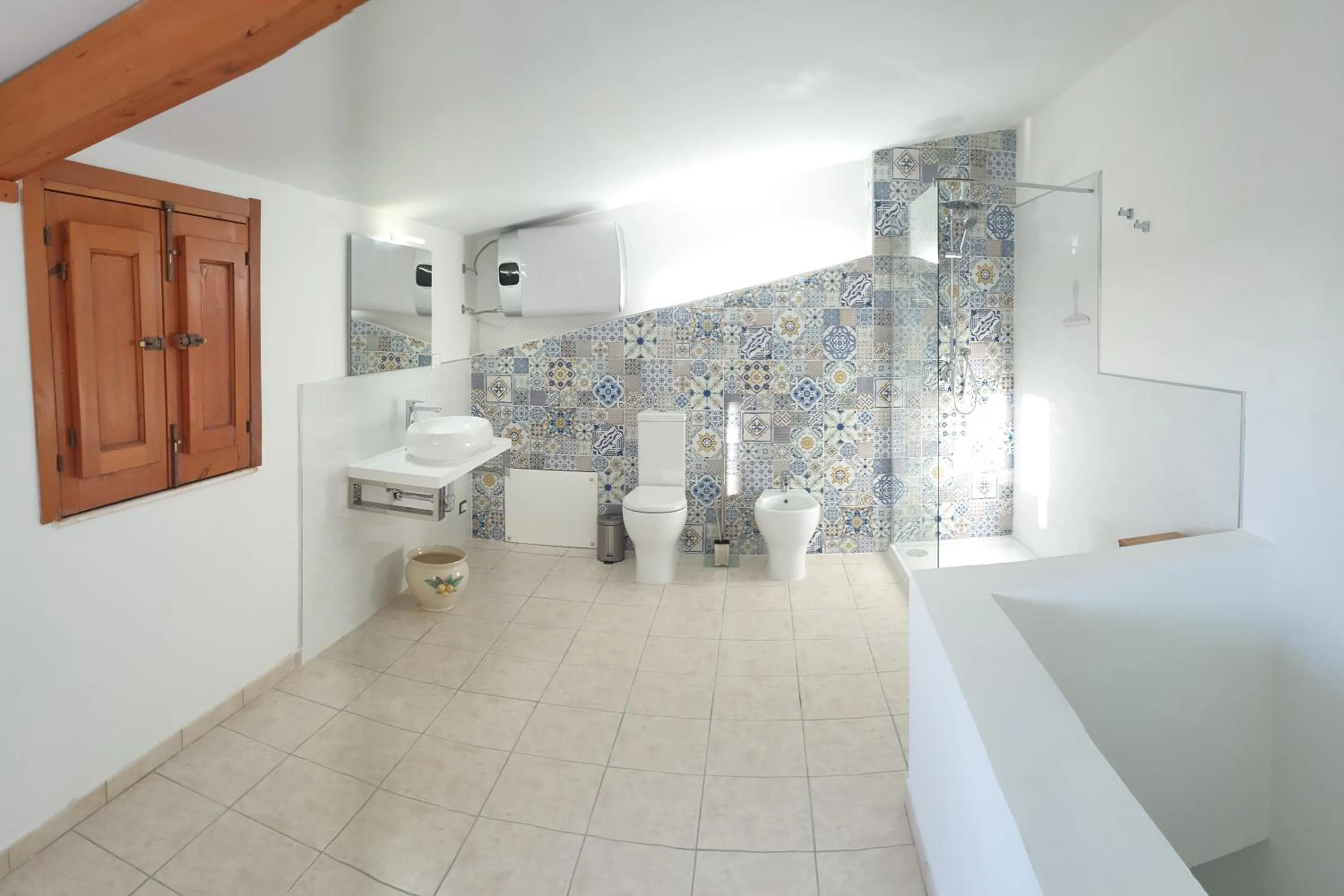 Shower in A Casa Tunna